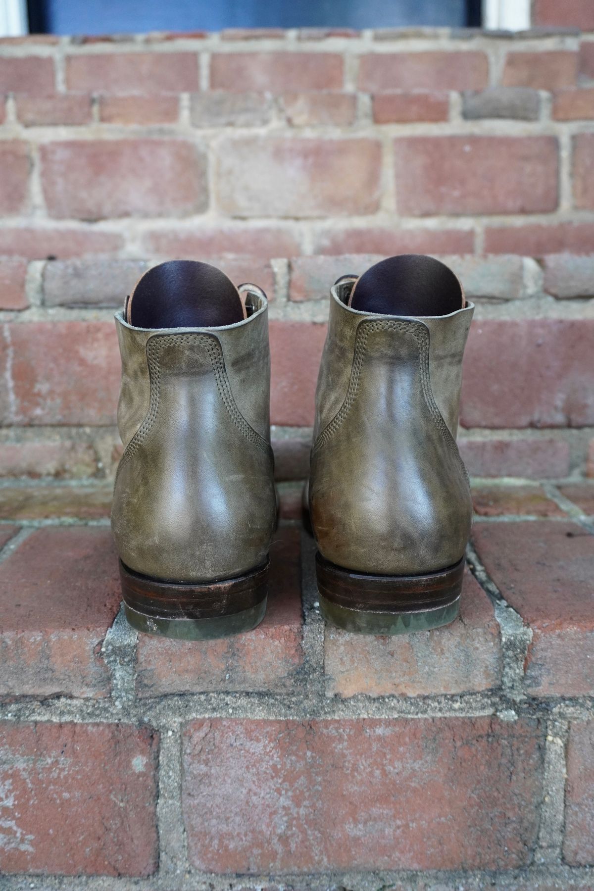 Photo by drew_altizer on November 3, 2023 of the NF Bootmaker Milton Boot in Maryam Waxy Salvia Horsebutt.