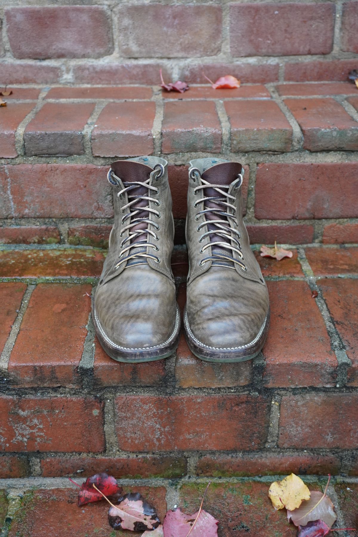 Photo by drew_altizer on December 3, 2023 of the NF Bootmaker Milton Boot in Maryam Waxy Salvia Horsebutt.