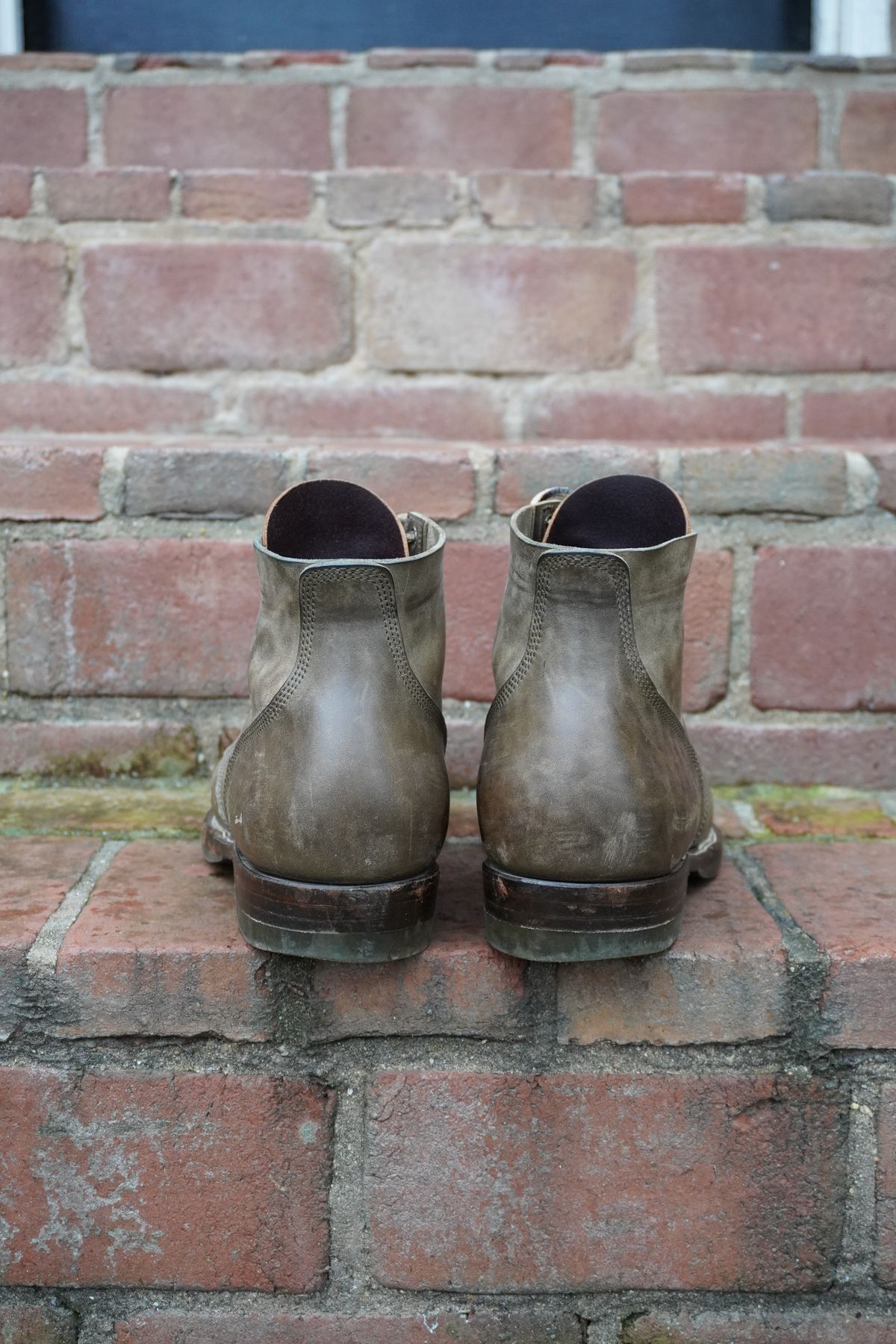 Photo by drew_altizer on January 1, 2024 of the NF Bootmaker Milton Boot in Maryam Waxy Salvia Horsebutt.