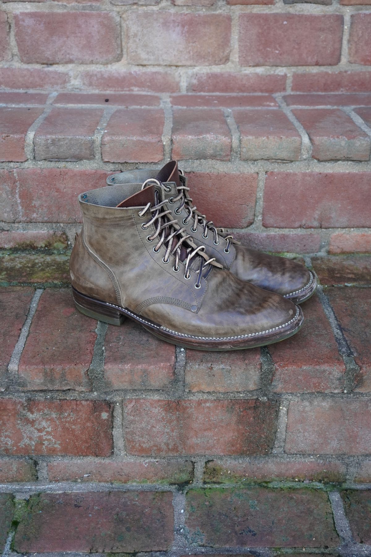 Photo by drew_altizer on February 1, 2024 of the NF Bootmaker Milton Boot in Maryam Waxy Salvia Horsebutt.