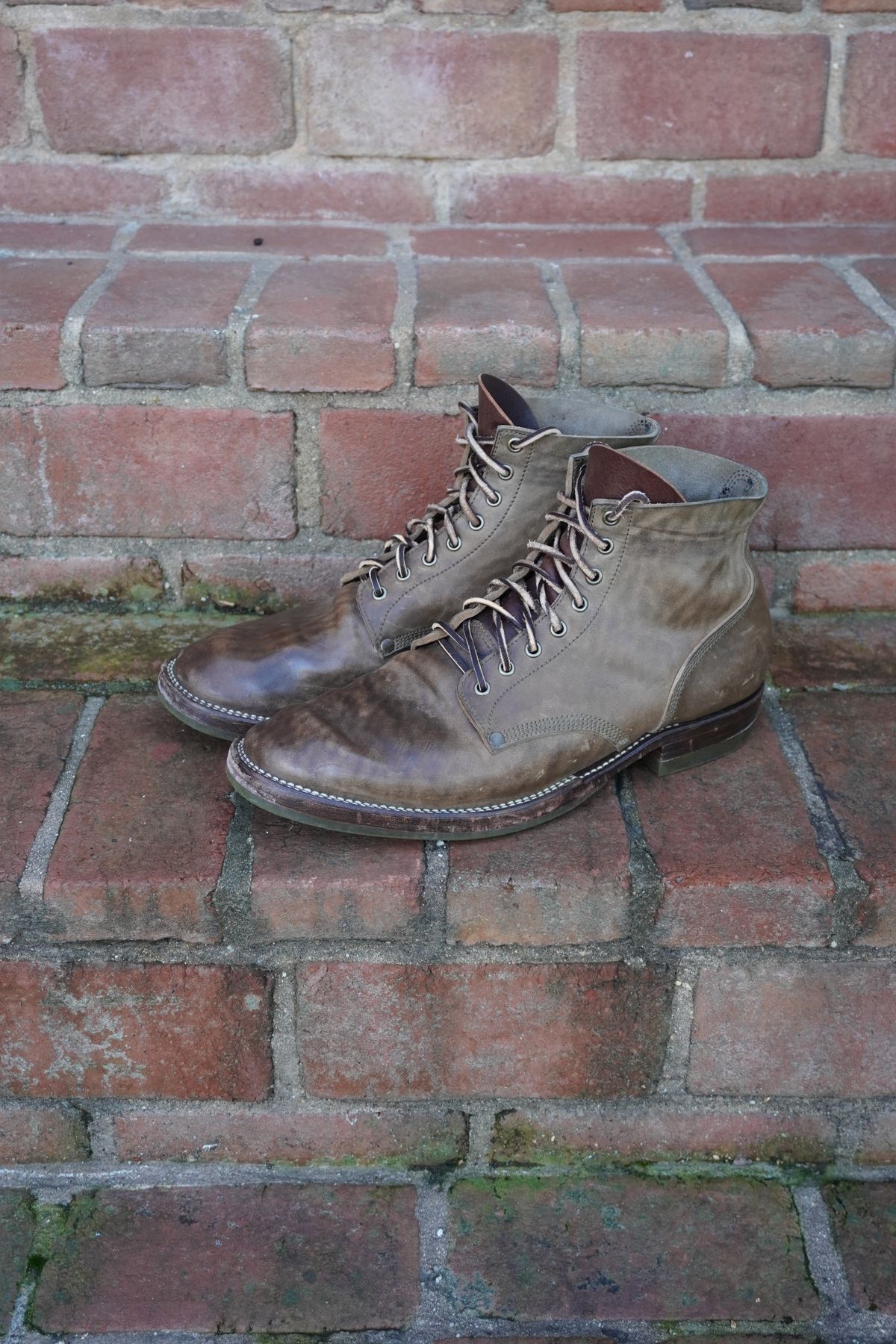 Photo by drew_altizer on February 1, 2024 of the NF Bootmaker Milton Boot in Maryam Waxy Salvia Horsebutt.