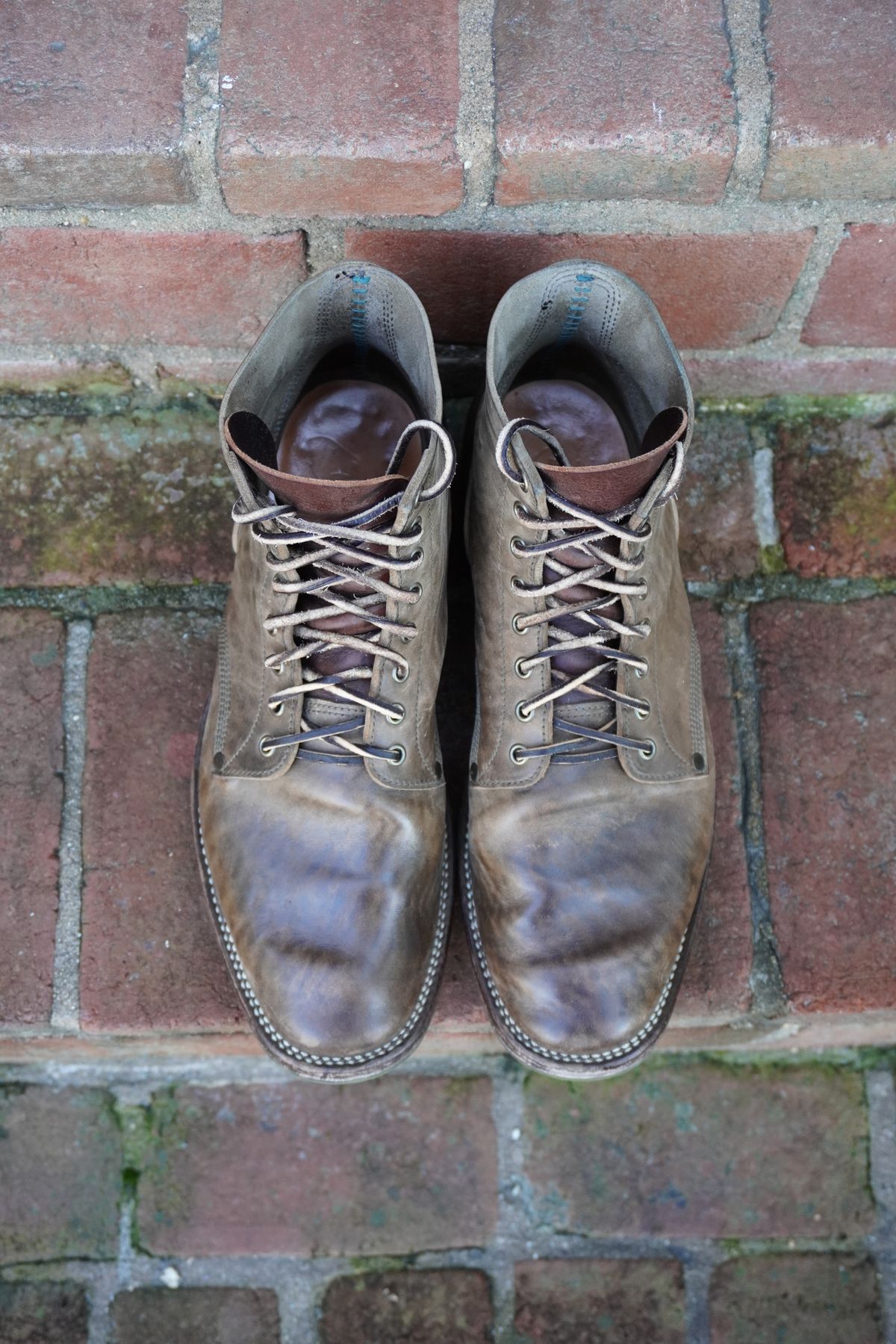 Photo by drew_altizer on February 1, 2024 of the NF Bootmaker Milton Boot in Maryam Waxy Salvia Horsebutt.