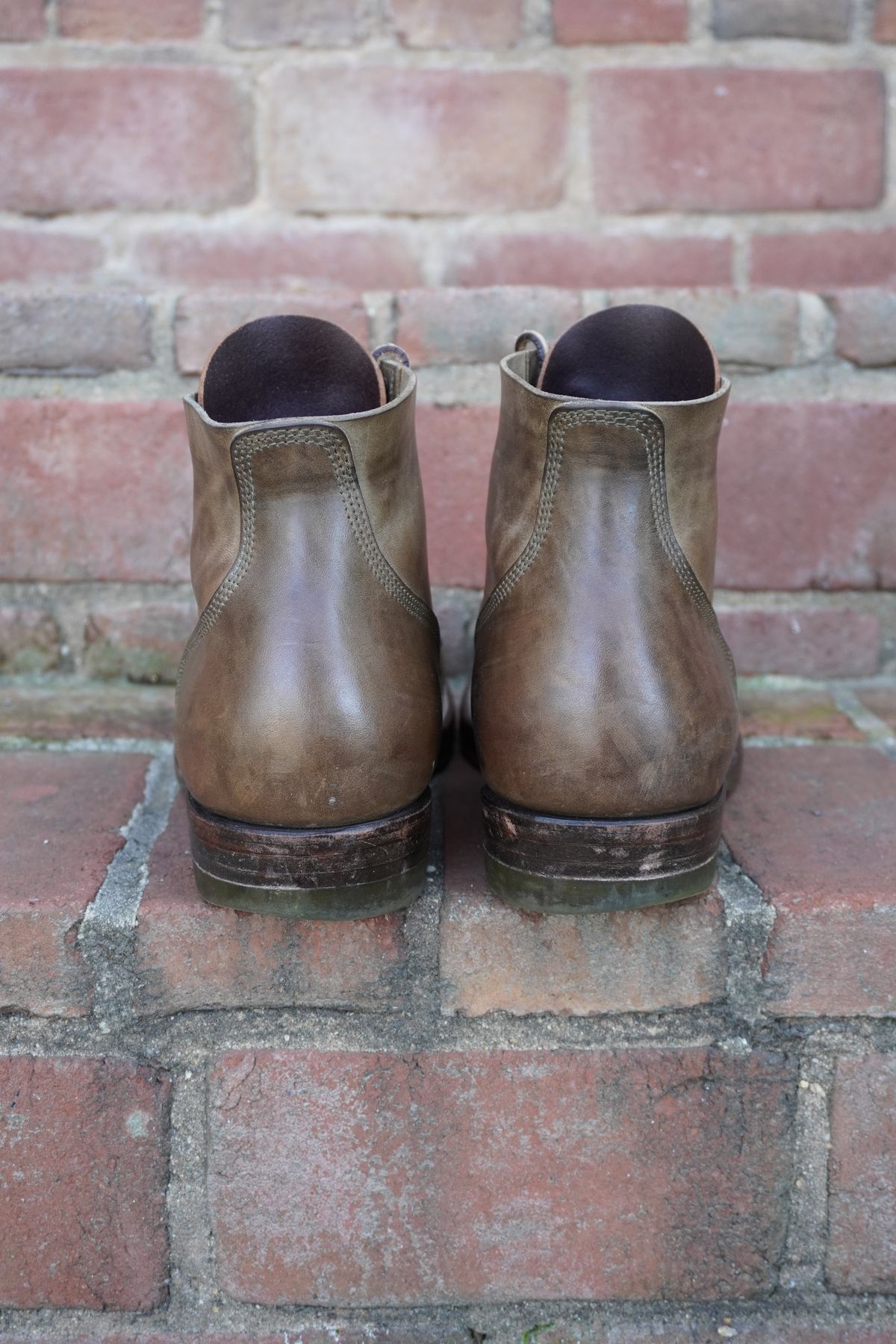 Photo by drew_altizer on March 1, 2024 of the NF Bootmaker Milton Boot in Maryam Waxy Salvia Horsebutt.