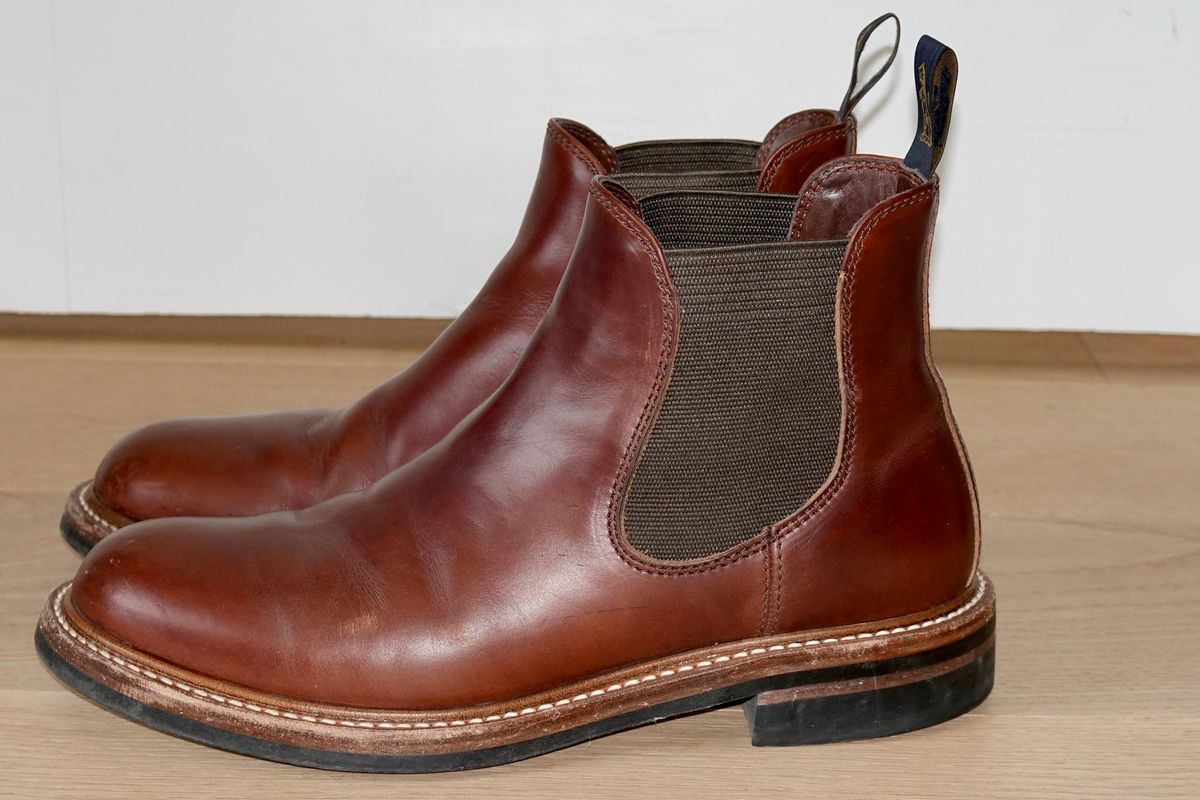 Photo by ELP on January 3, 2024 of the John Lofgren Chelsea Boots in Horween Timber Chromexcel.