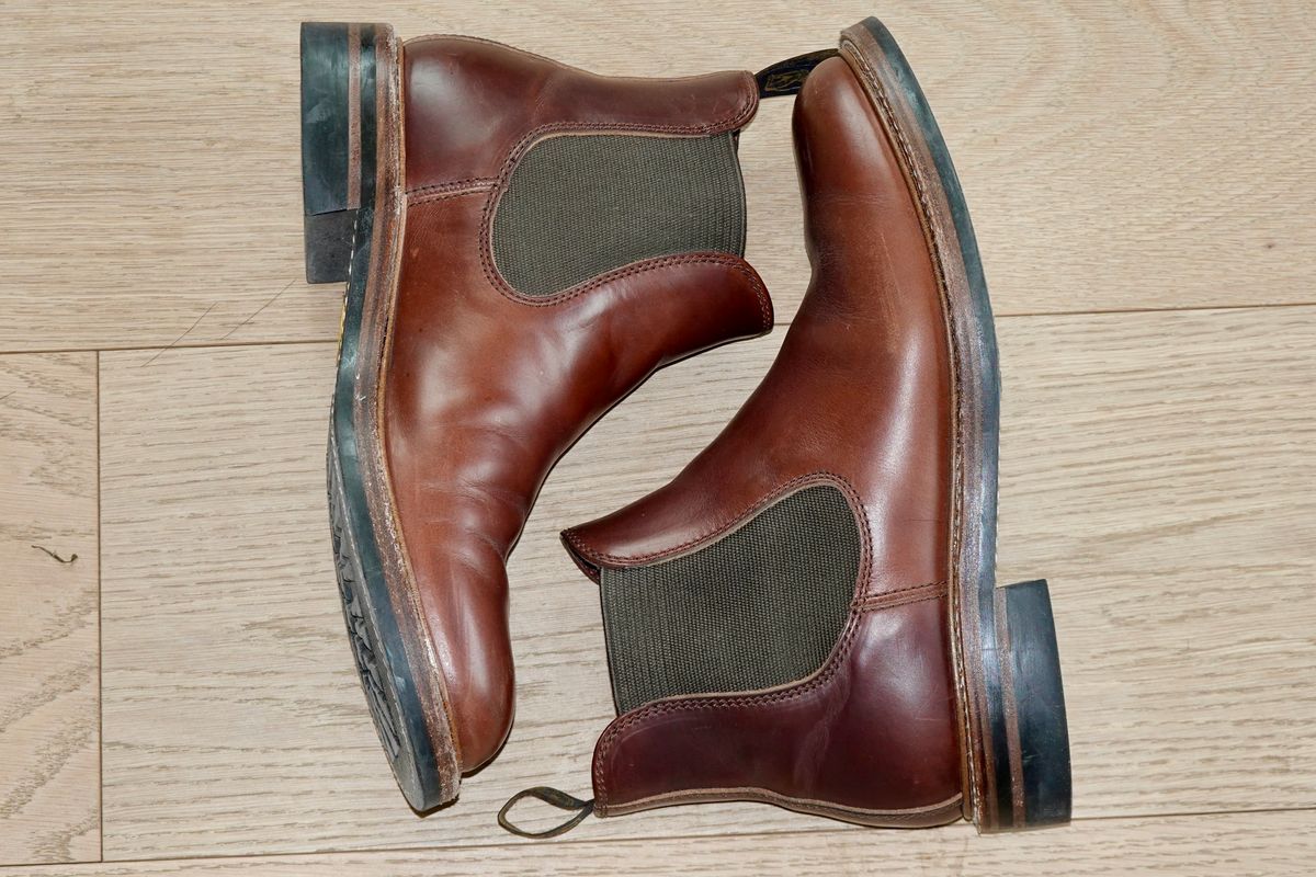 Photo by ELP on January 3, 2024 of the John Lofgren Chelsea Boots in Horween Timber Chromexcel.