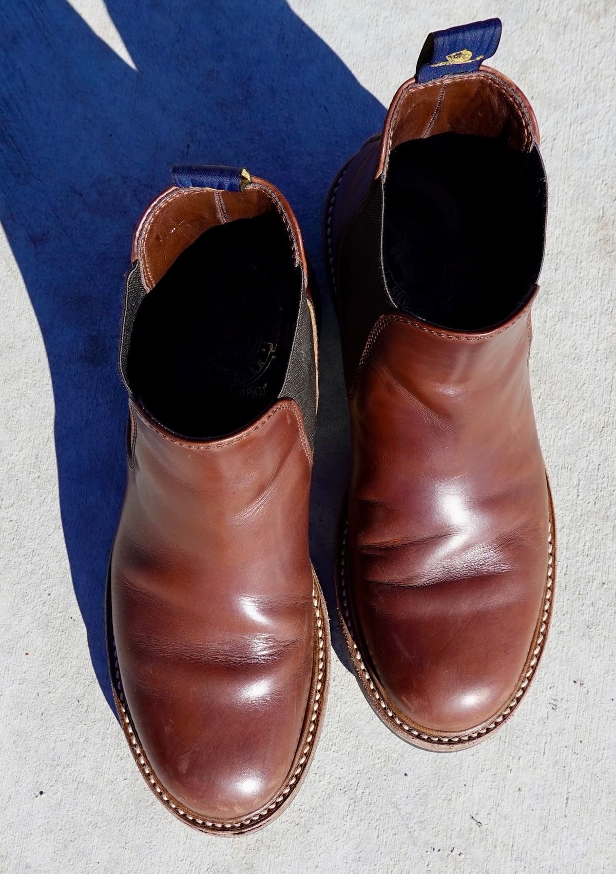 Photo by ELP on February 4, 2024 of the John Lofgren Chelsea Boots in Horween Timber Chromexcel.