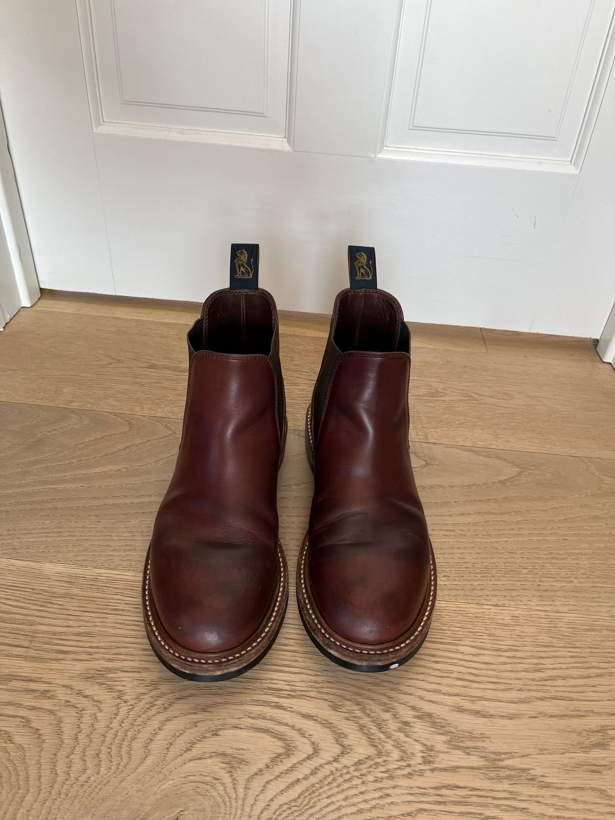 Photo by ELP on March 4, 2024 of the John Lofgren Chelsea Boots in Horween Timber Chromexcel.