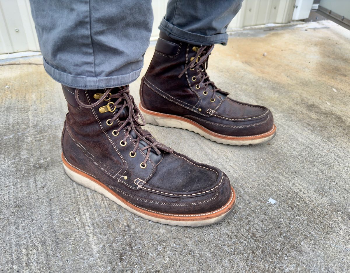 Photo by iTestBoots on January 15, 2024 of the Grant Stone Field Boot in C.F. Stead Earth Waxy Commander Suede.