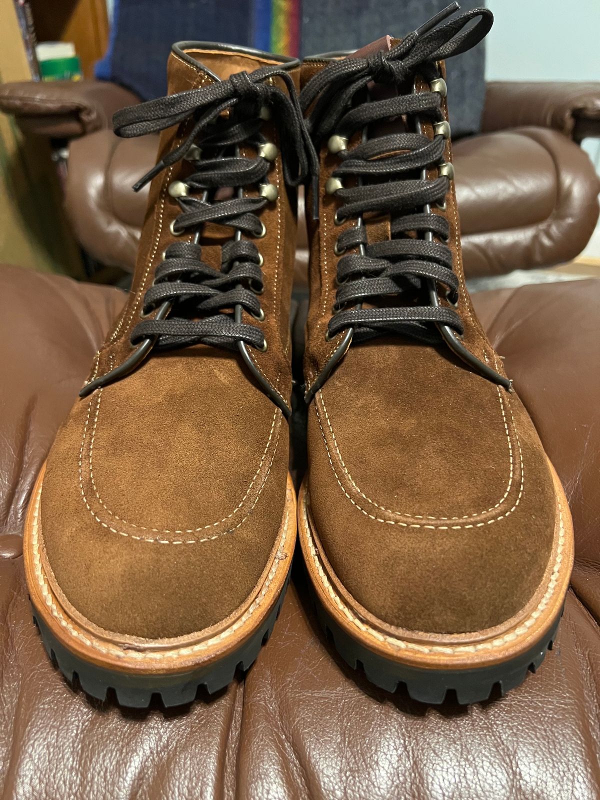 Photo by burrinboots on November 1, 2023 of the Allen Edmonds Freeport in Snuff Brown Suede.