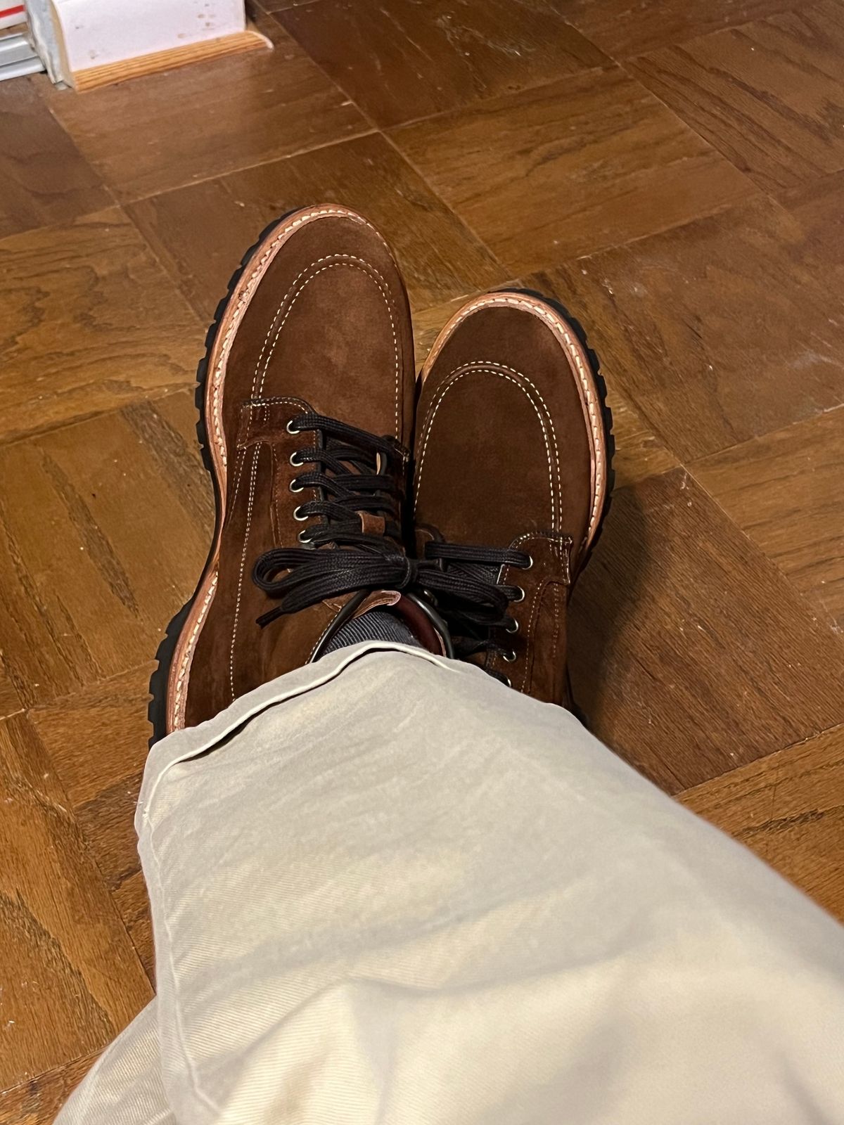 Photo by burrinboots on November 3, 2023 of the Allen Edmonds Freeport in Snuff Brown Suede.