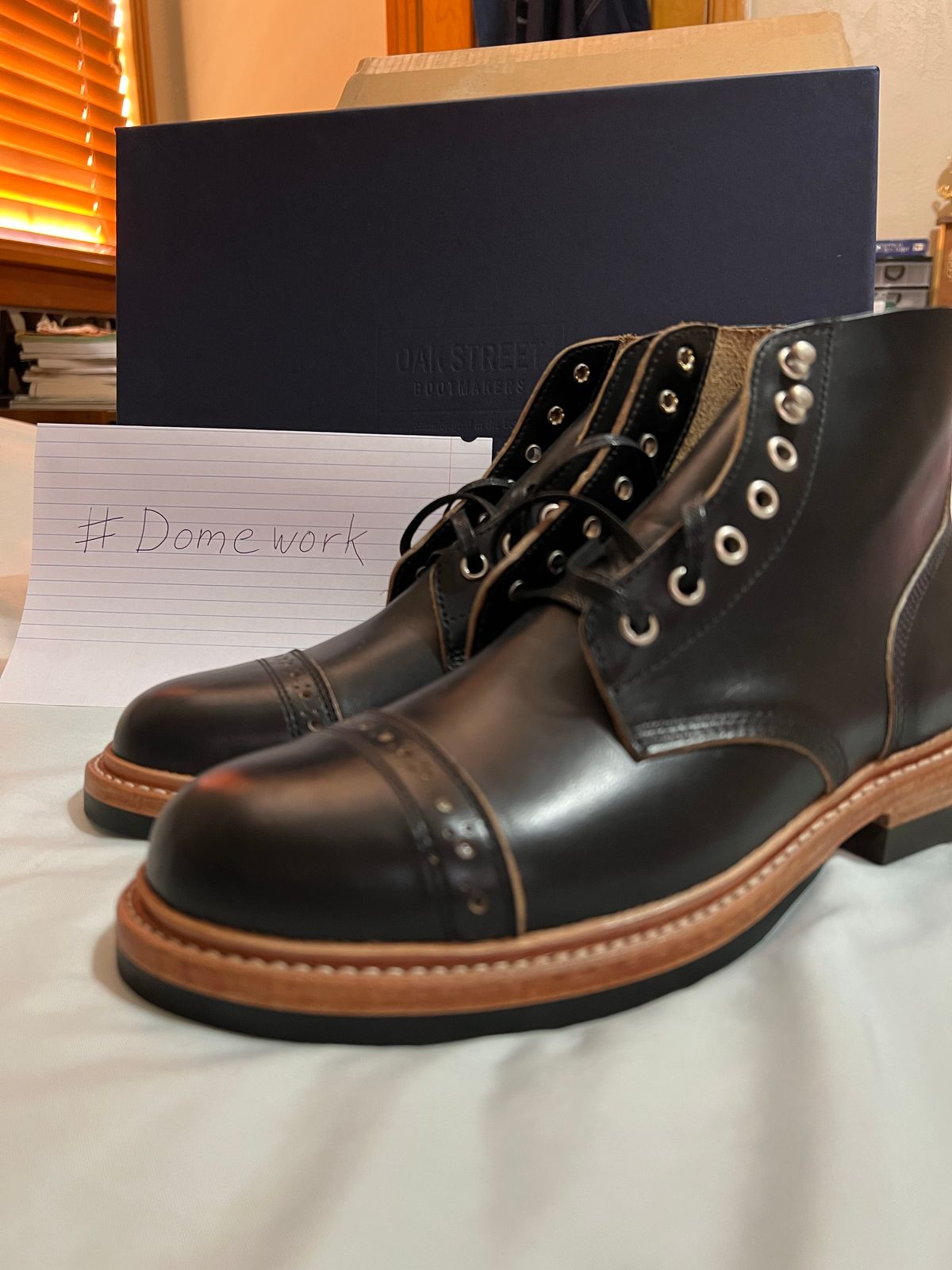 Photo by Ferachi on October 1, 2022 of the Oak Street Bootmakers Field Boot in Horween Black Chromexcel.