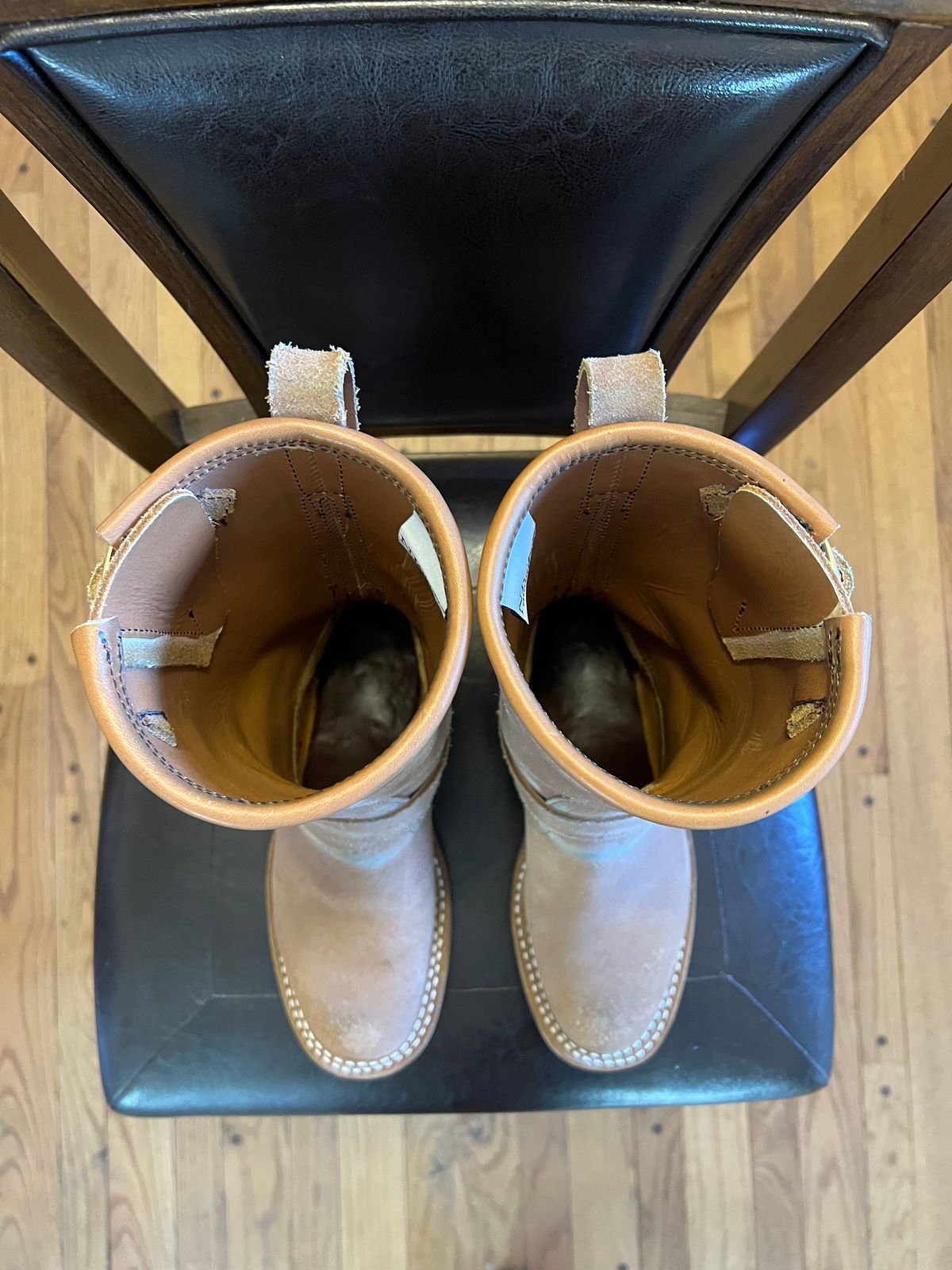 Photo by Ferachi on December 1, 2025 of the Nicks Brakeman in Seidel 1964 Tan Roughout.