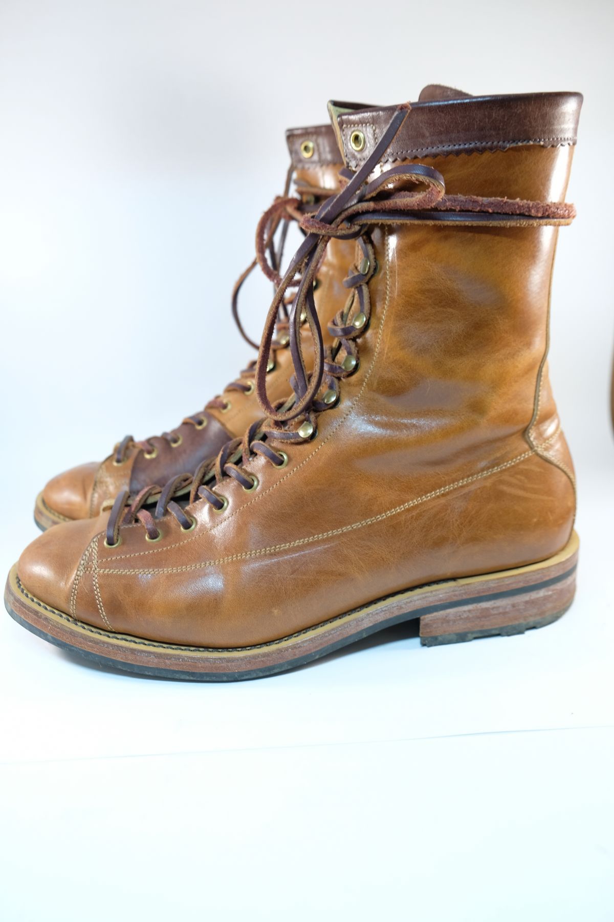 Photo by morosoleatherworks on January 5, 2024 of the Sagara Cordmaster in Conceria Cloe Superlux Horsebutt.