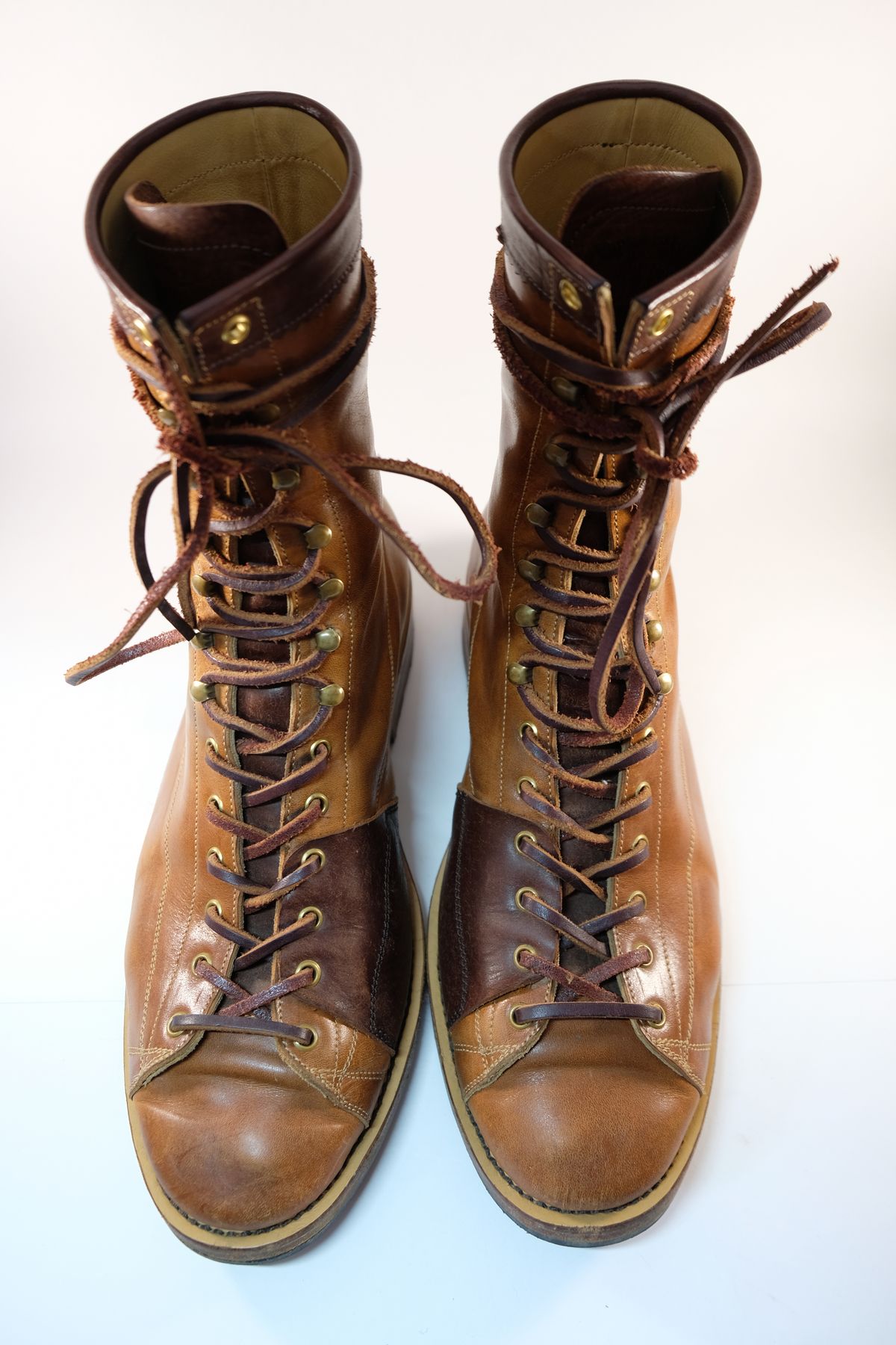 Photo by morosoleatherworks on January 5, 2024 of the Sagara Cordmaster in Conceria Cloe Superlux Horsebutt.