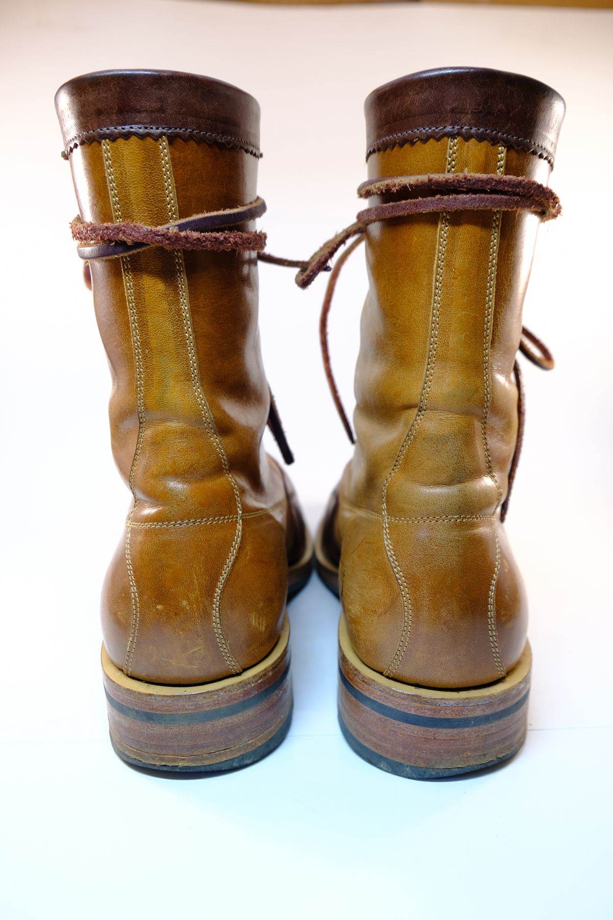 Photo by morosoleatherworks on February 4, 2024 of the Sagara Cordmaster in Conceria Cloe Superlux Horsebutt.