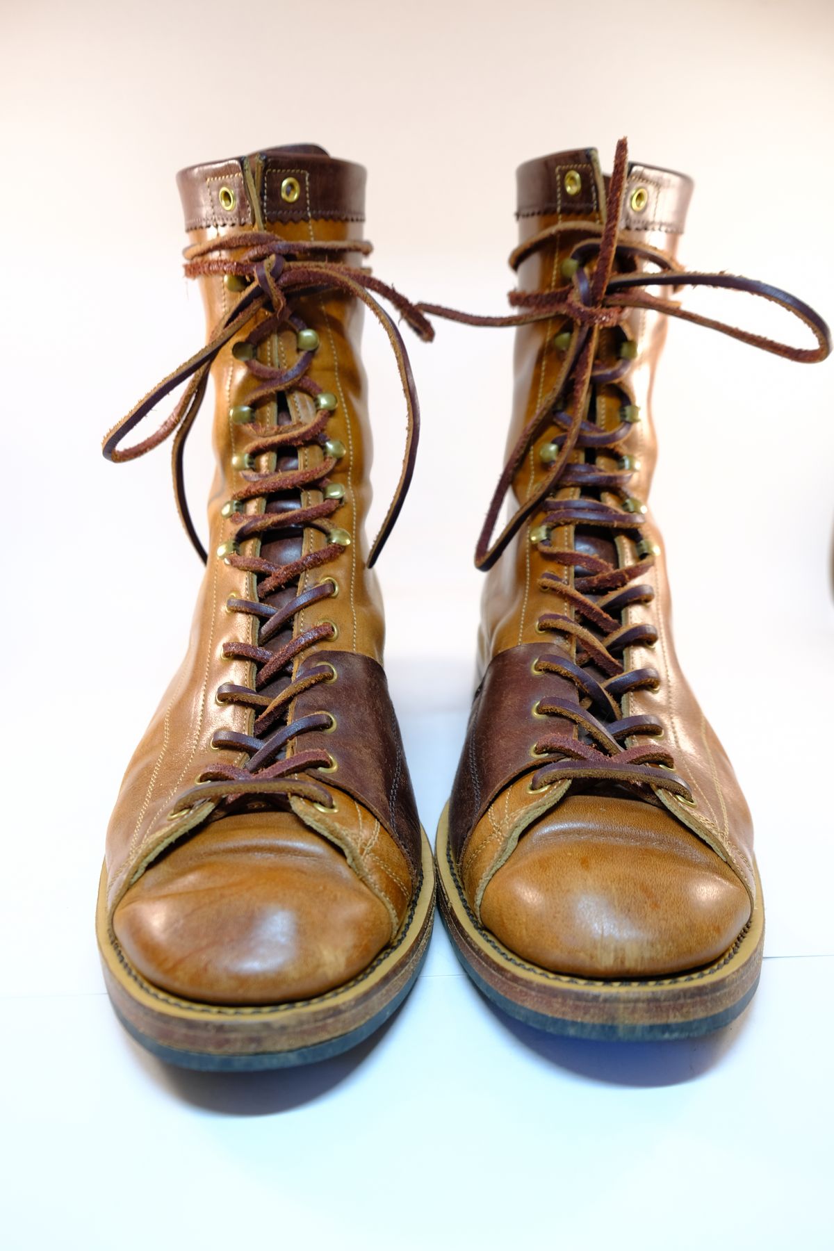 Photo by morosoleatherworks on February 4, 2024 of the Sagara Cordmaster in Conceria Cloe Superlux Horsebutt.