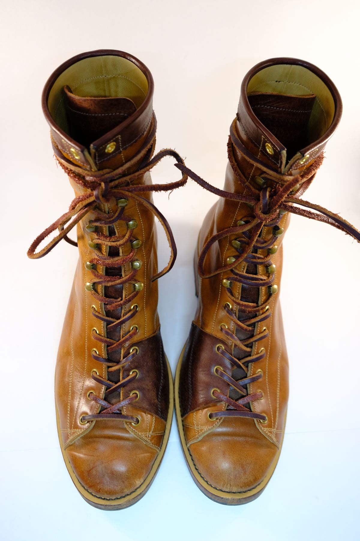 Photo by morosoleatherworks on February 4, 2024 of the Sagara Cordmaster in Conceria Cloe Superlux Horsebutt.
