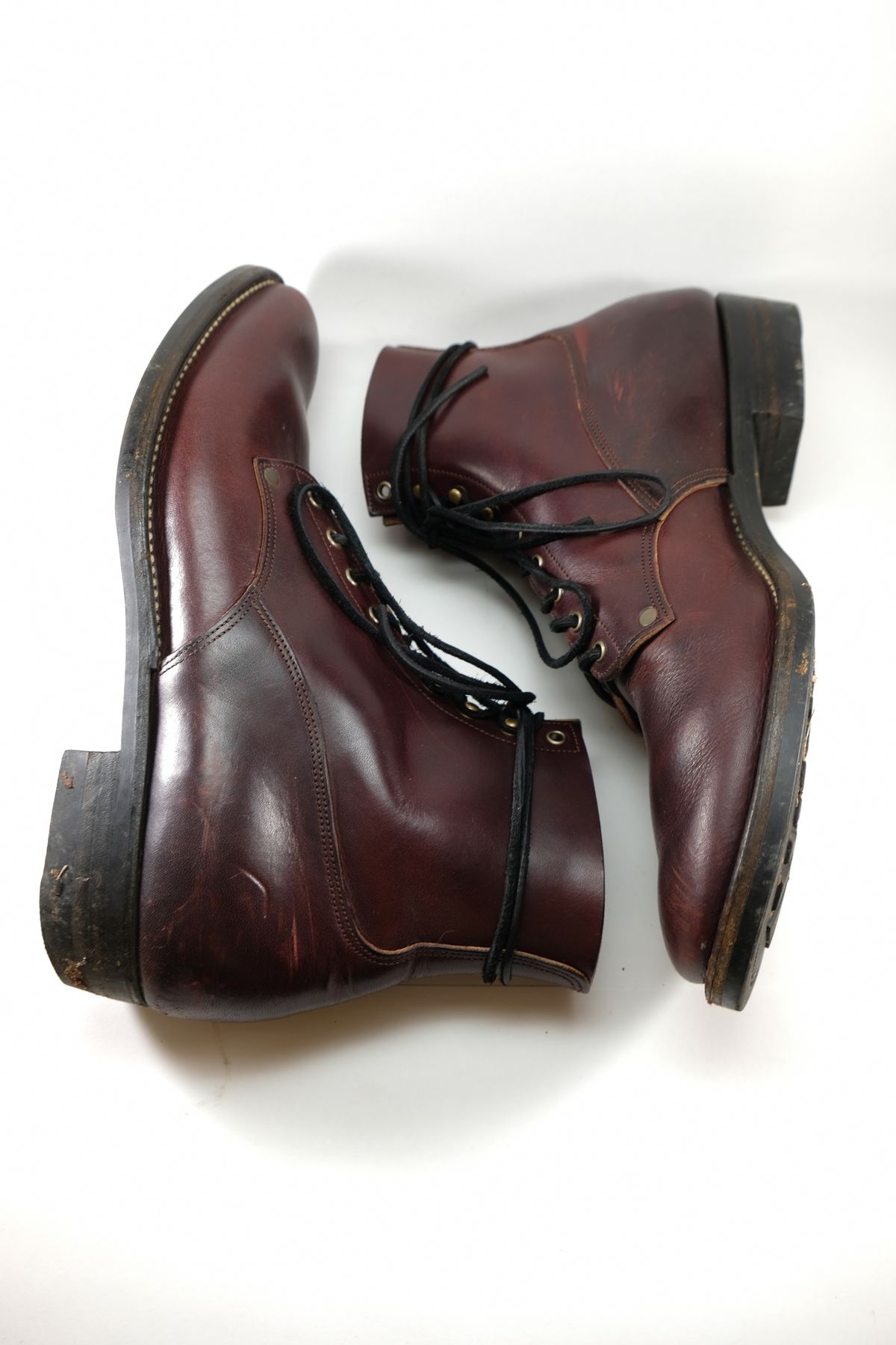 Photo by morosoleatherworks on December 5, 2025 of the NF Bootmaker Fritz Boot in Wickett & Craig Burgundy Burnt Harness.