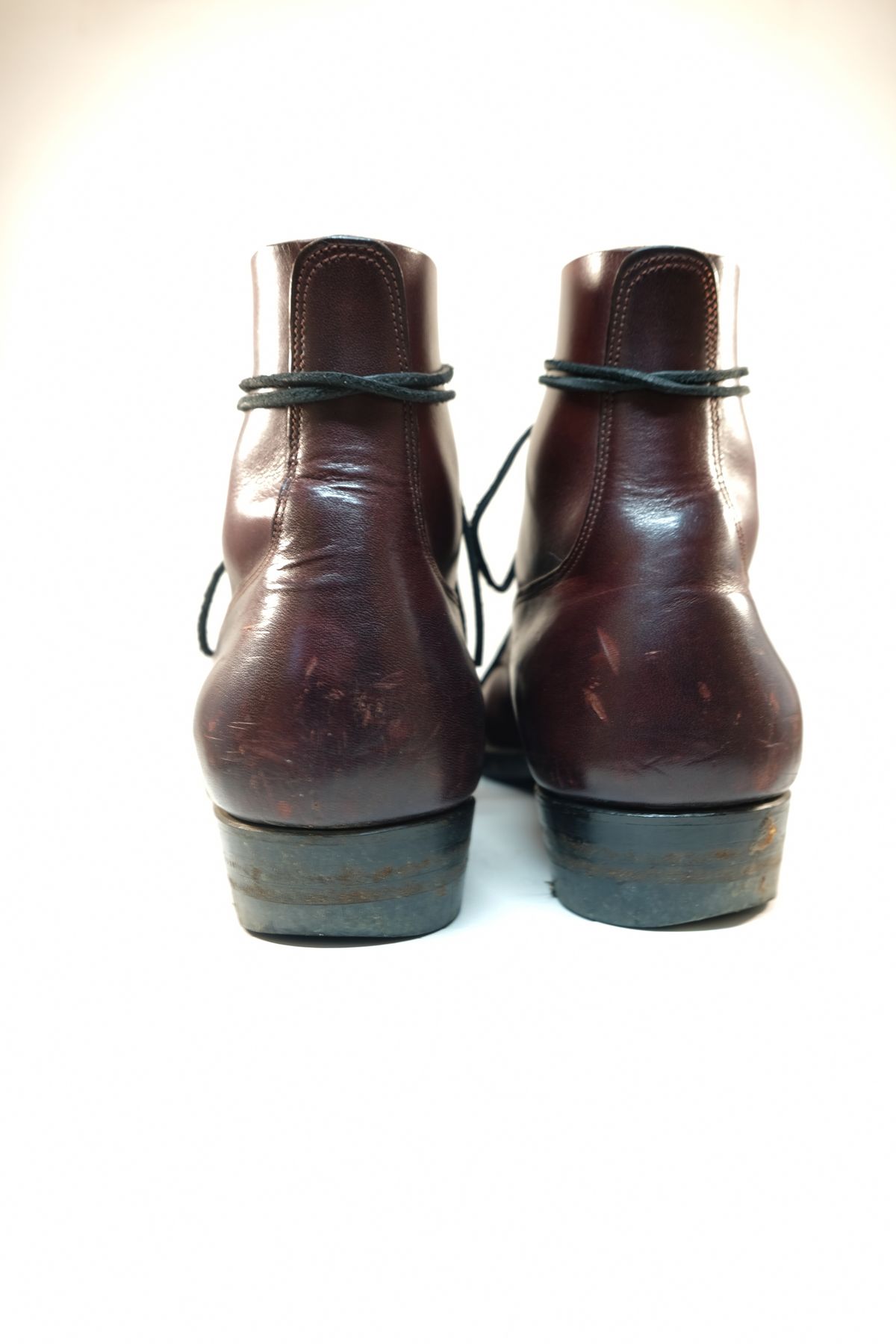 Photo by morosoleatherworks on December 31, 2025 of the NF Bootmaker Fritz Boot in Wickett & Craig Burgundy Burnt Harness.