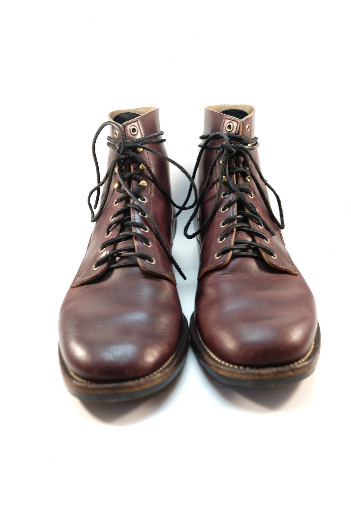 Photo by morosoleatherworks on December 31, 2025 of the NF Bootmaker Fritz Boot in Wickett & Craig Burgundy Burnt Harness.