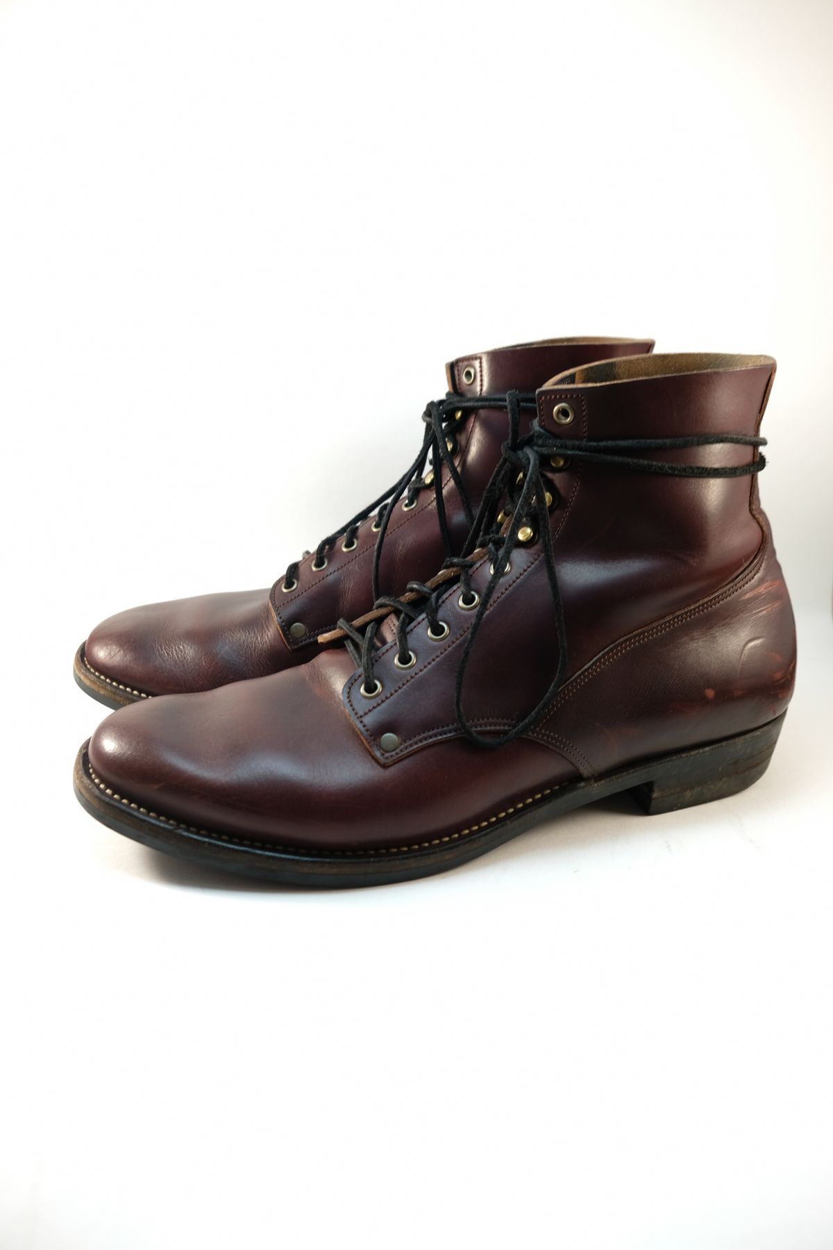 Photo by morosoleatherworks on February 5, 2026 of the NF Bootmaker Fritz Boot in Wickett & Craig Burgundy Burnt Harness.
