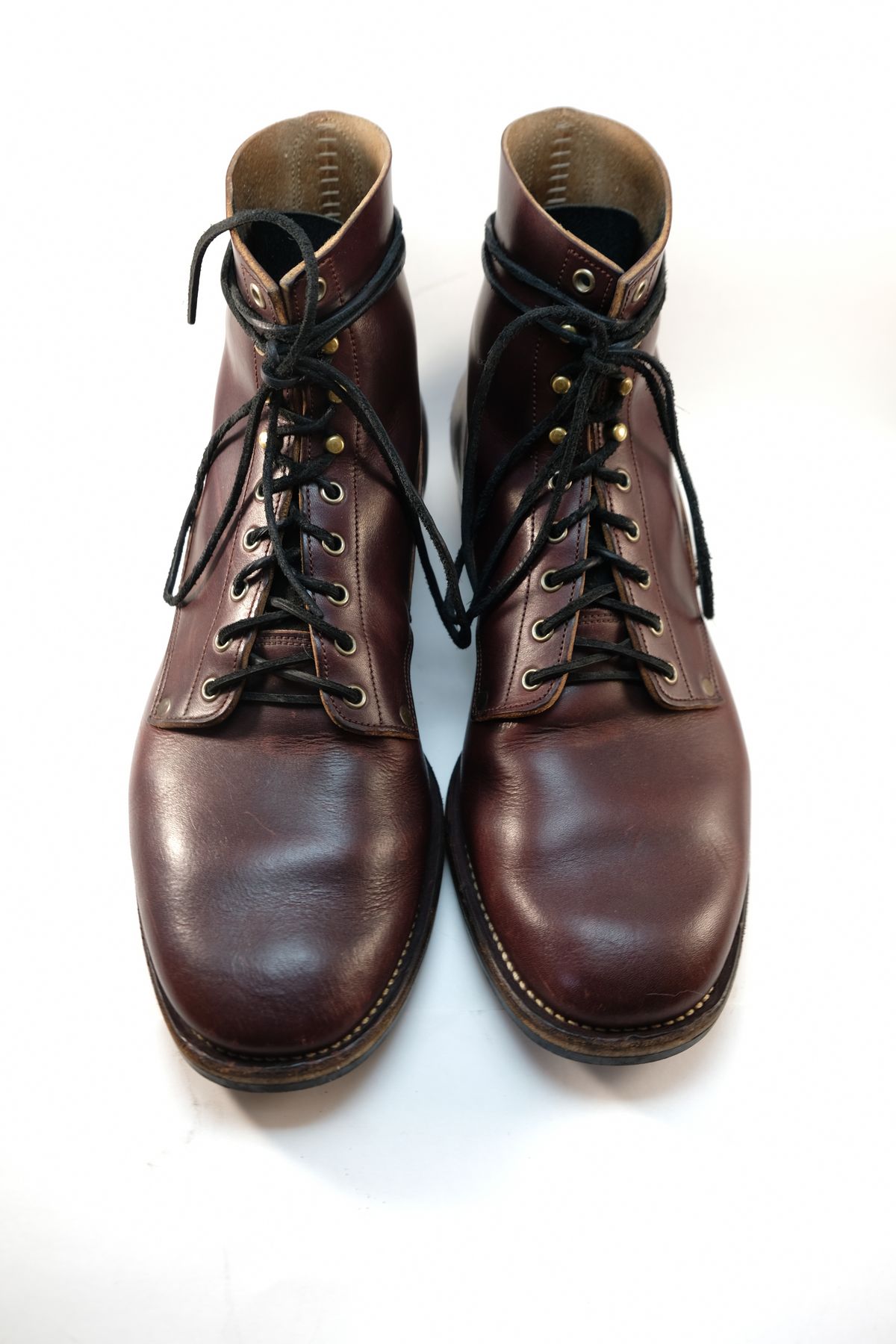 Photo by morosoleatherworks on February 5, 2026 of the NF Bootmaker Fritz Boot in Wickett & Craig Burgundy Burnt Harness.
