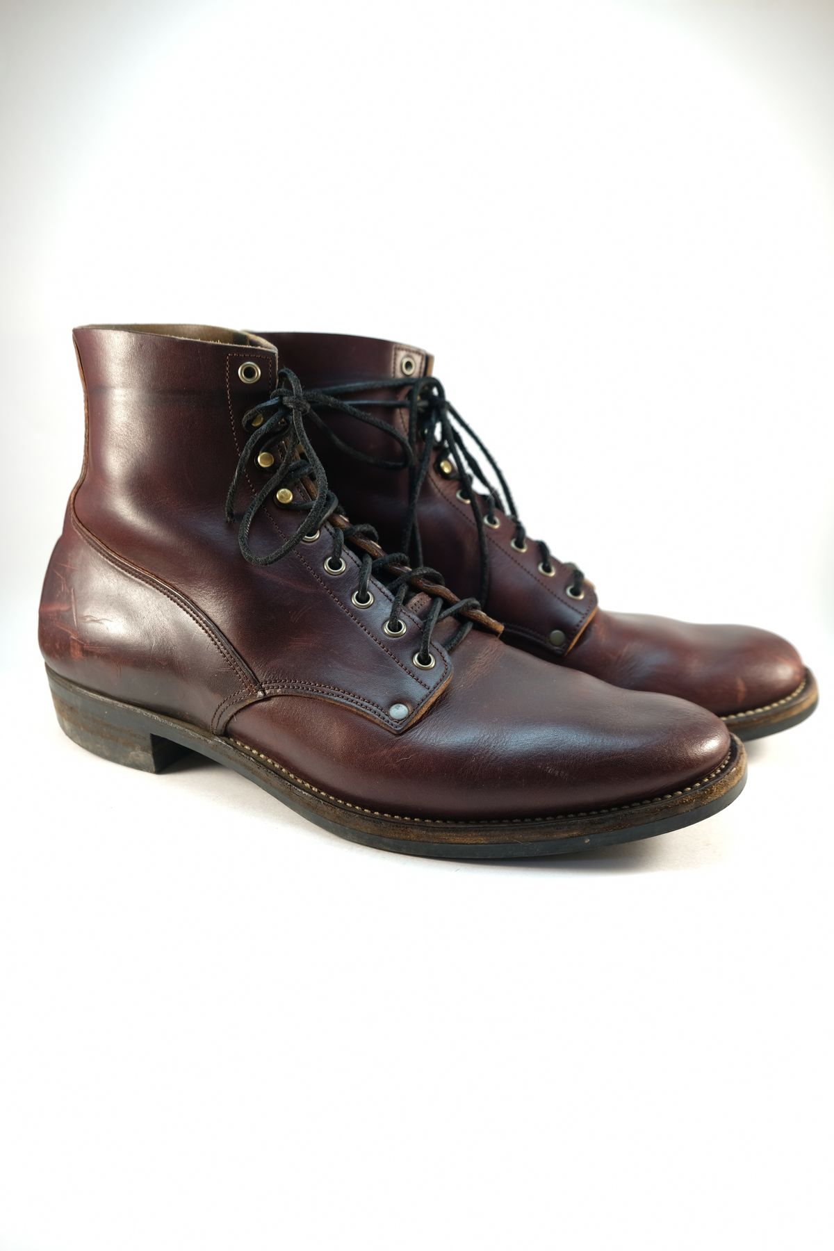 Photo by morosoleatherworks on March 4, 2026 of the NF Bootmaker Fritz Boot in Wickett & Craig Burgundy Burnt Harness.