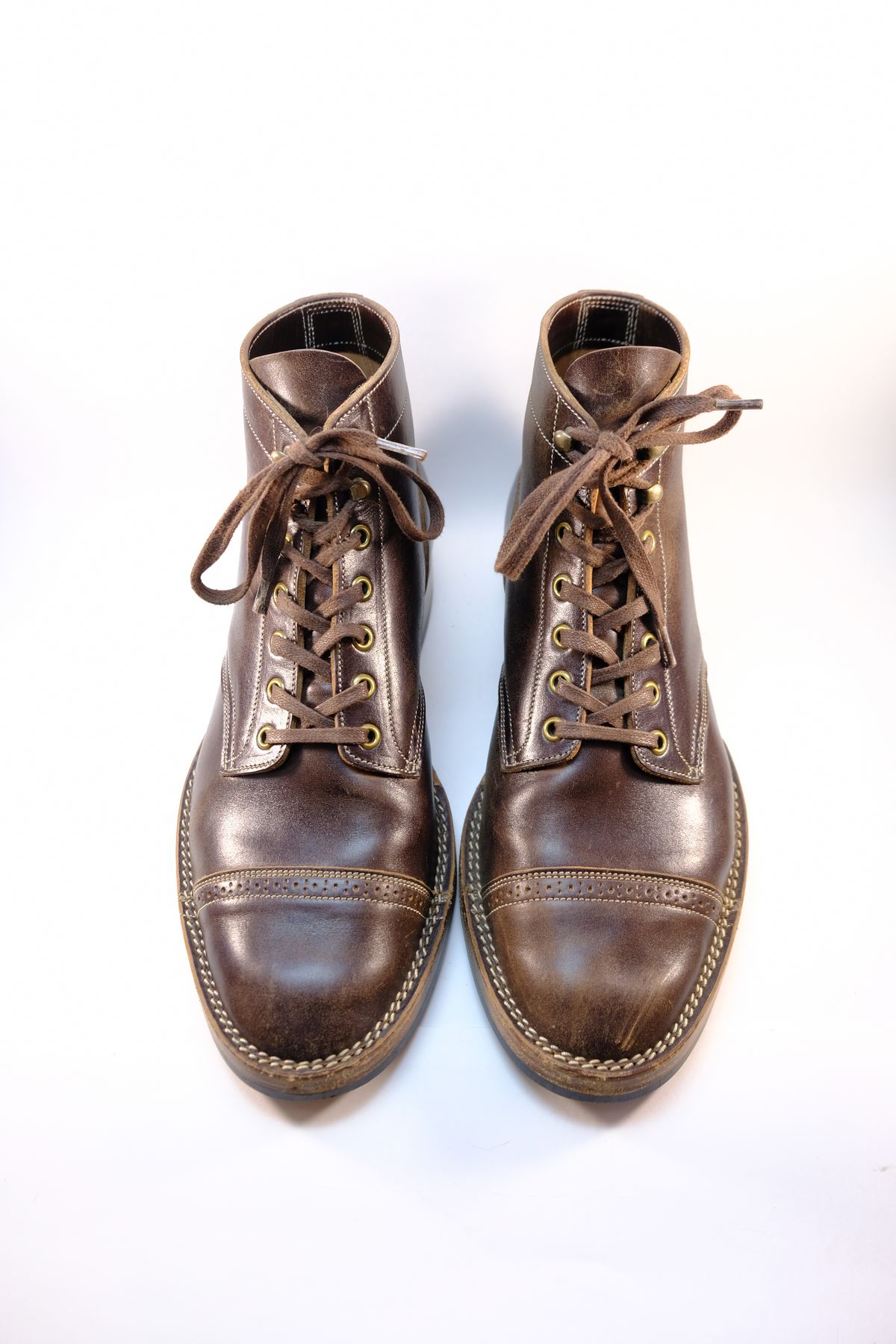 Photo by morosoleatherworks on January 5, 2025 of the Onderhoud SVC03 Service Boot in Maryam T. Moro Horsebutt.