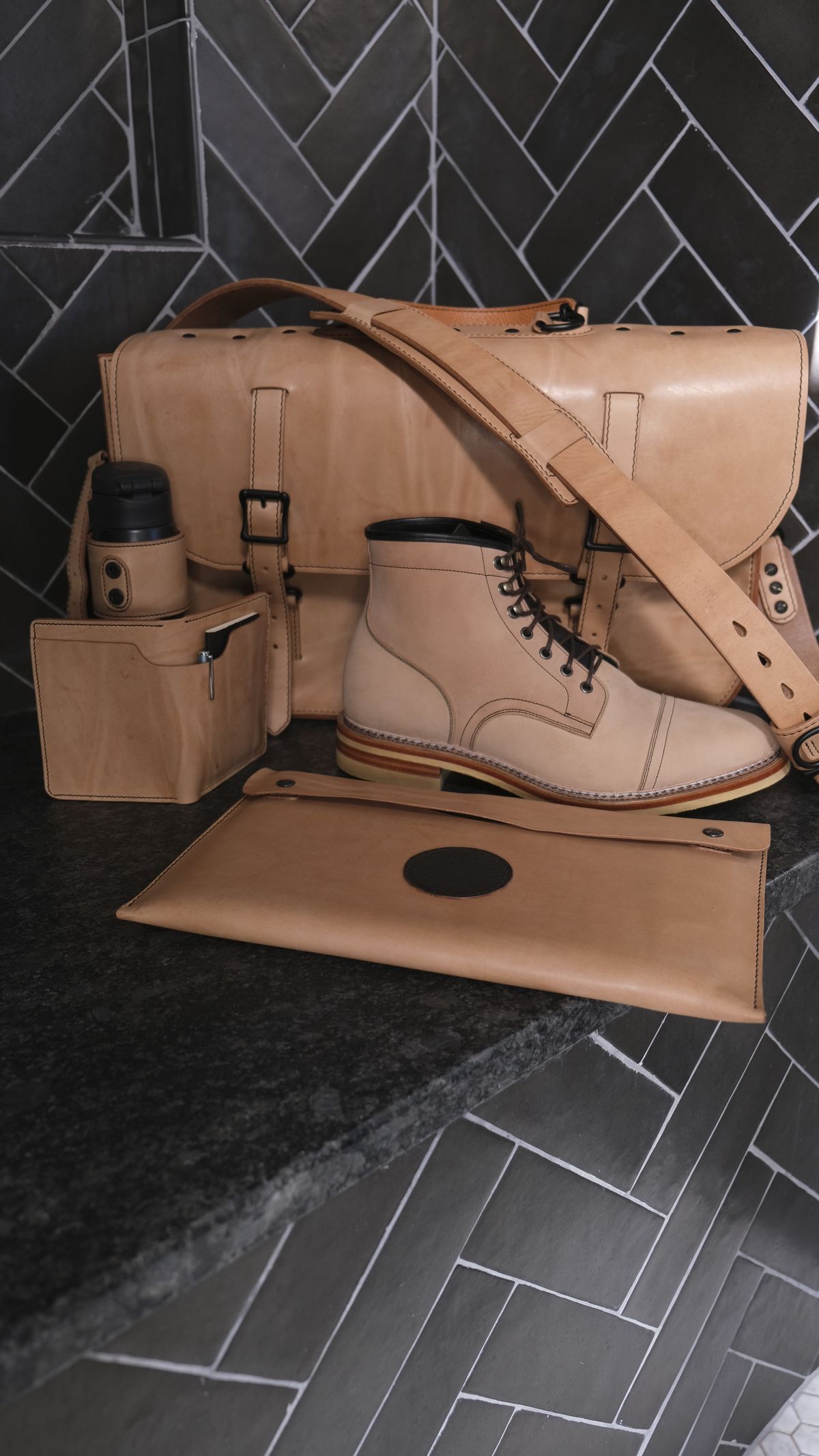 Photo by morosoleatherworks on November 4, 2022 of the Tahura Captoelari in Conceria Cloe Crust Shell Cordovan.