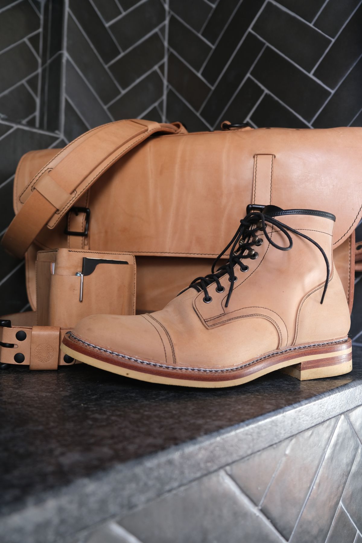 Photo by morosoleatherworks on December 4, 2022 of the Tahura Captoelari in Conceria Cloe Crust Shell Cordovan.