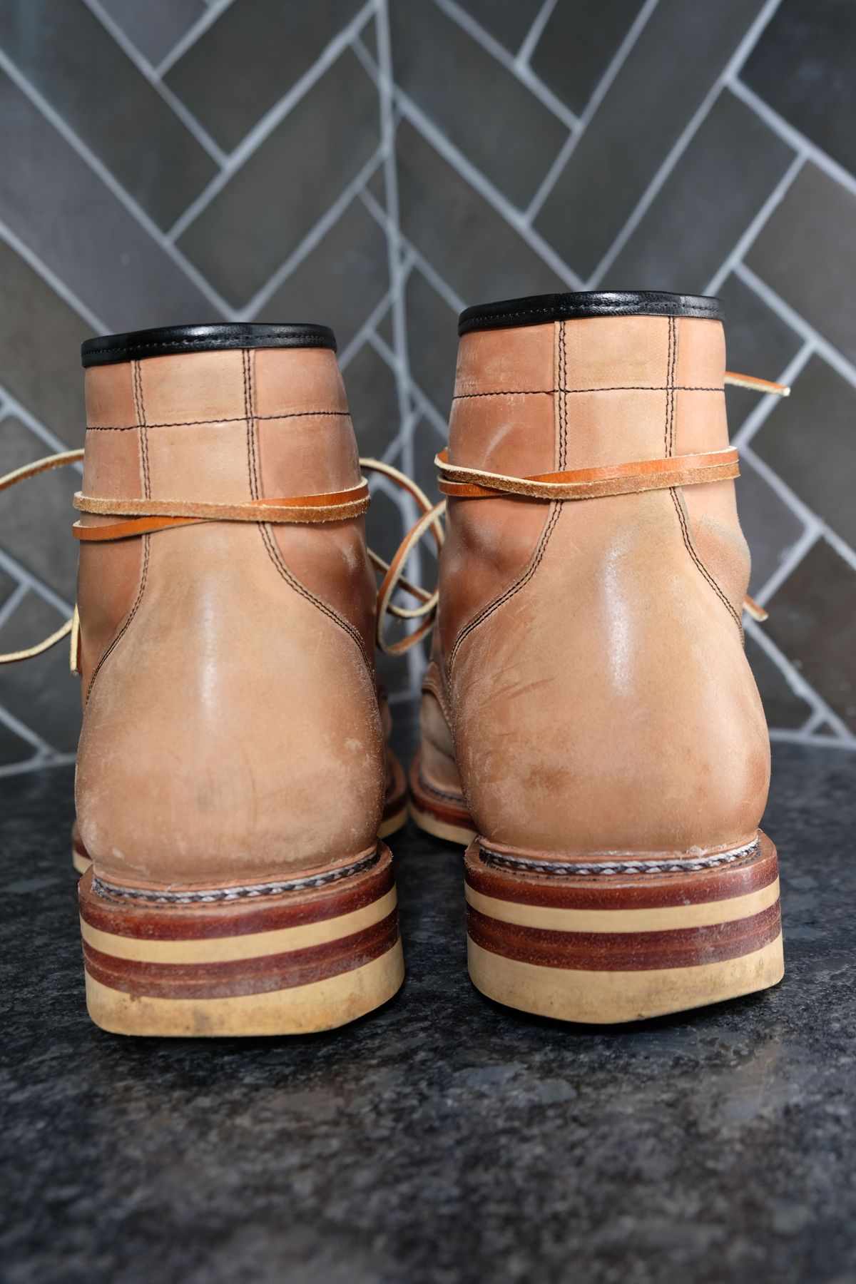 Photo by morosoleatherworks on February 4, 2023 of the Tahura Captoelari in Conceria Cloe Crust Shell Cordovan.