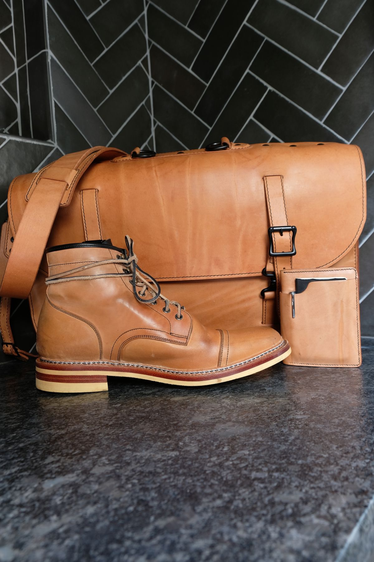 Photo by morosoleatherworks on April 4, 2023 of the Tahura Captoelari in Conceria Cloe Crust Shell Cordovan.