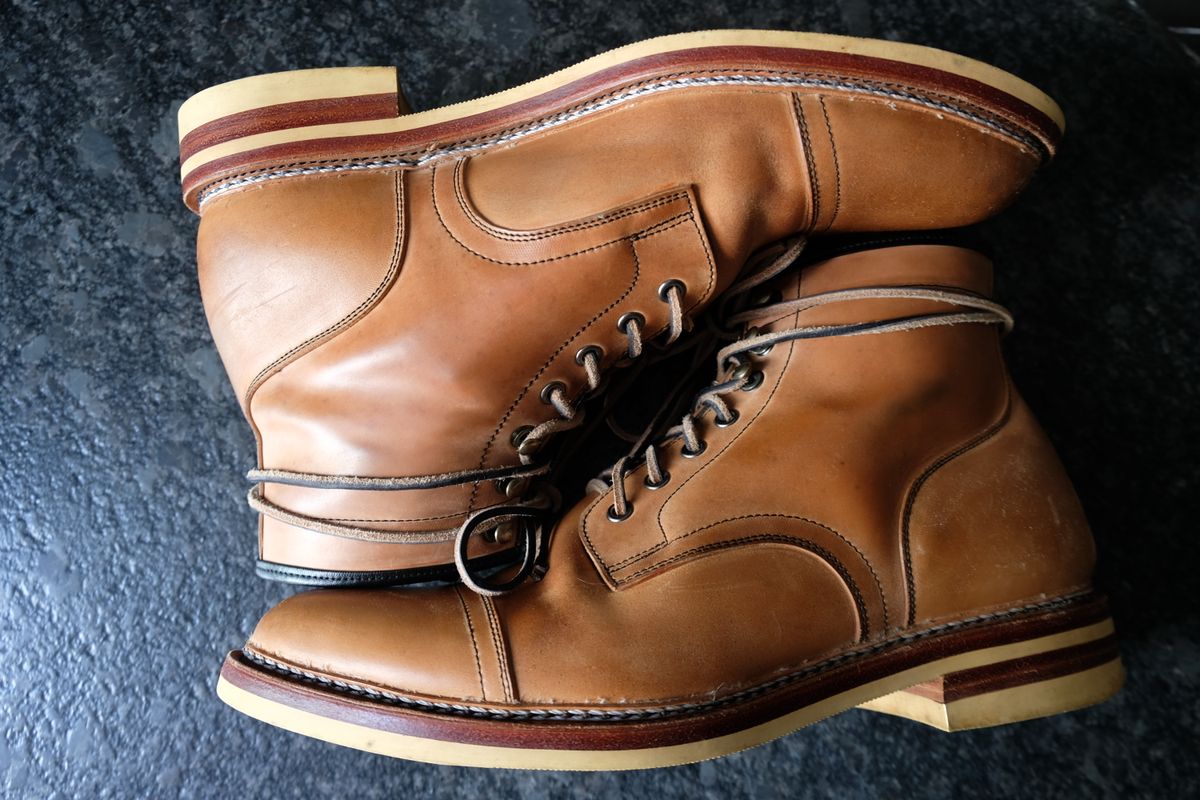 Photo by morosoleatherworks on April 4, 2023 of the Tahura Captoelari in Conceria Cloe Crust Shell Cordovan.