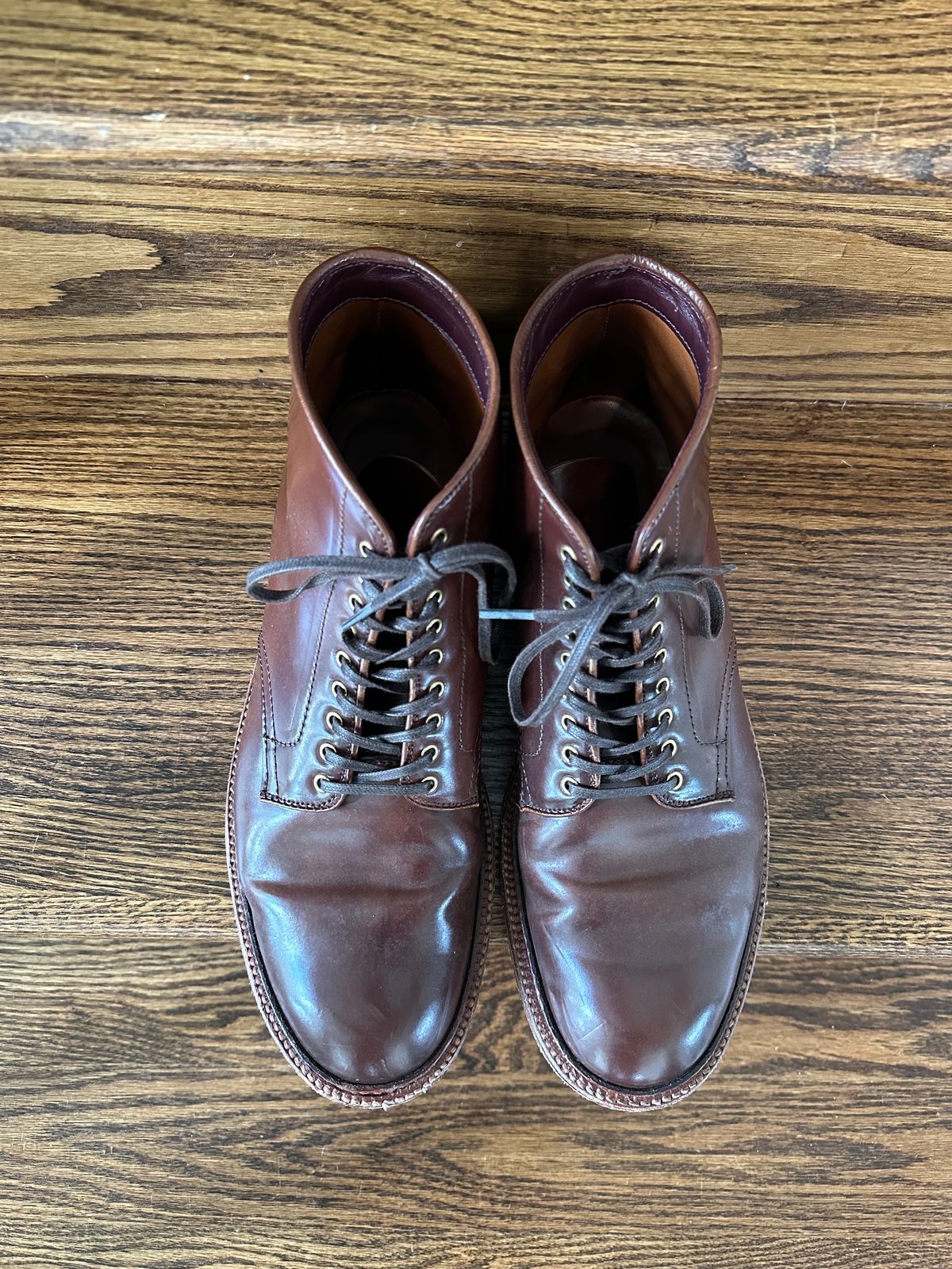 Photo by shaking.boots on December 5, 2024 of the Alden Plain Toe Boot in Horween Color 2 Shell Cordovan.