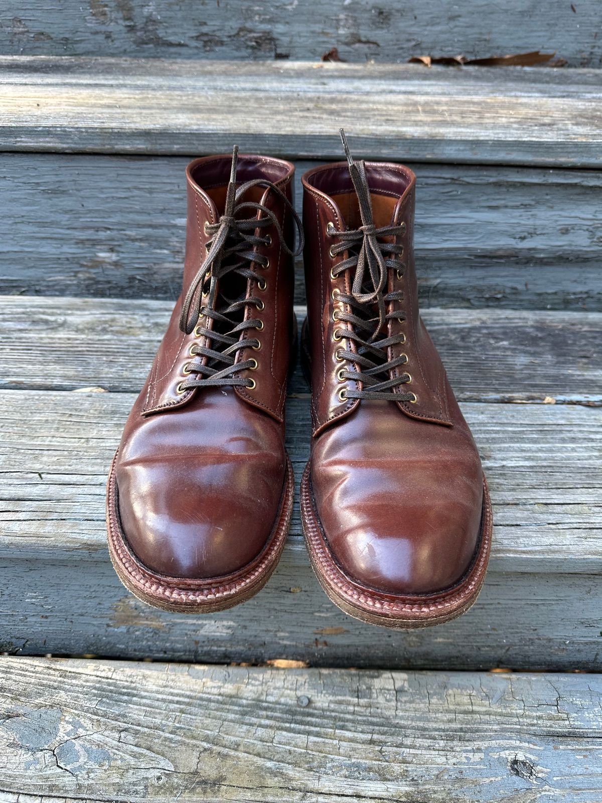 Photo by shaking.boots on January 4, 2025 of the Alden Plain Toe Boot in Horween Color 2 Shell Cordovan.