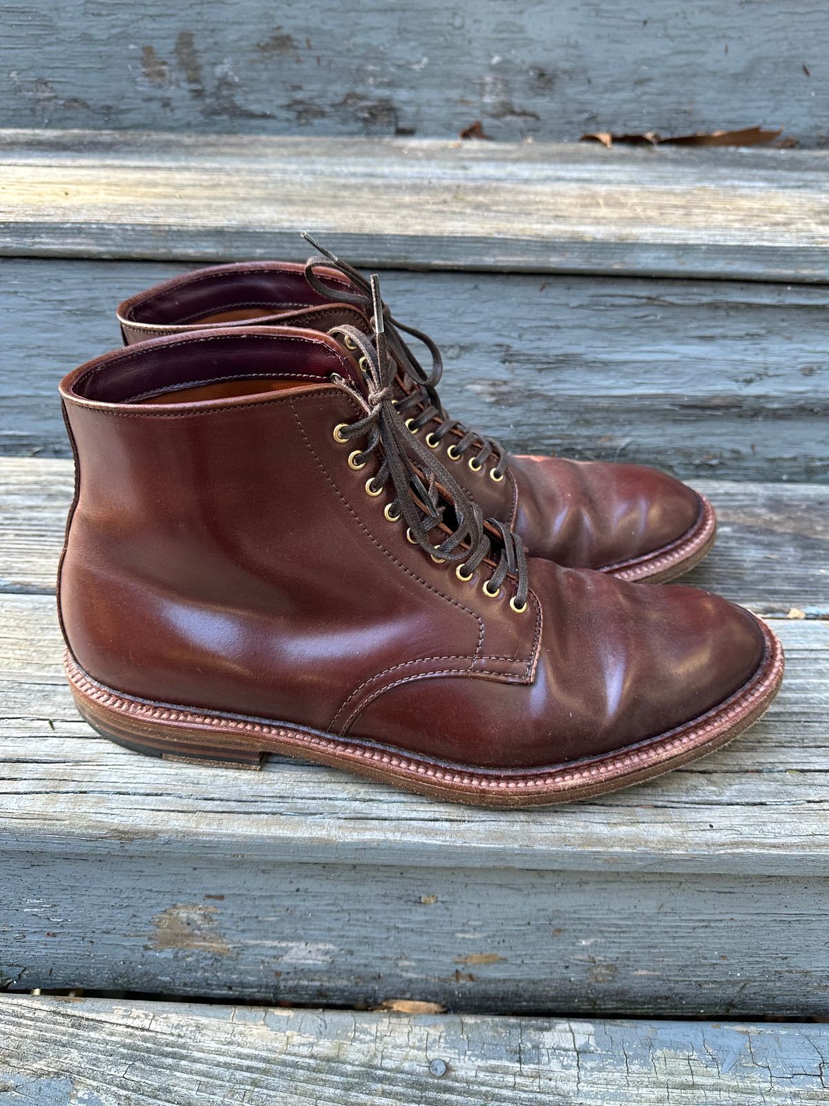Photo by shaking.boots on January 4, 2025 of the Alden Plain Toe Boot in Horween Color 2 Shell Cordovan.