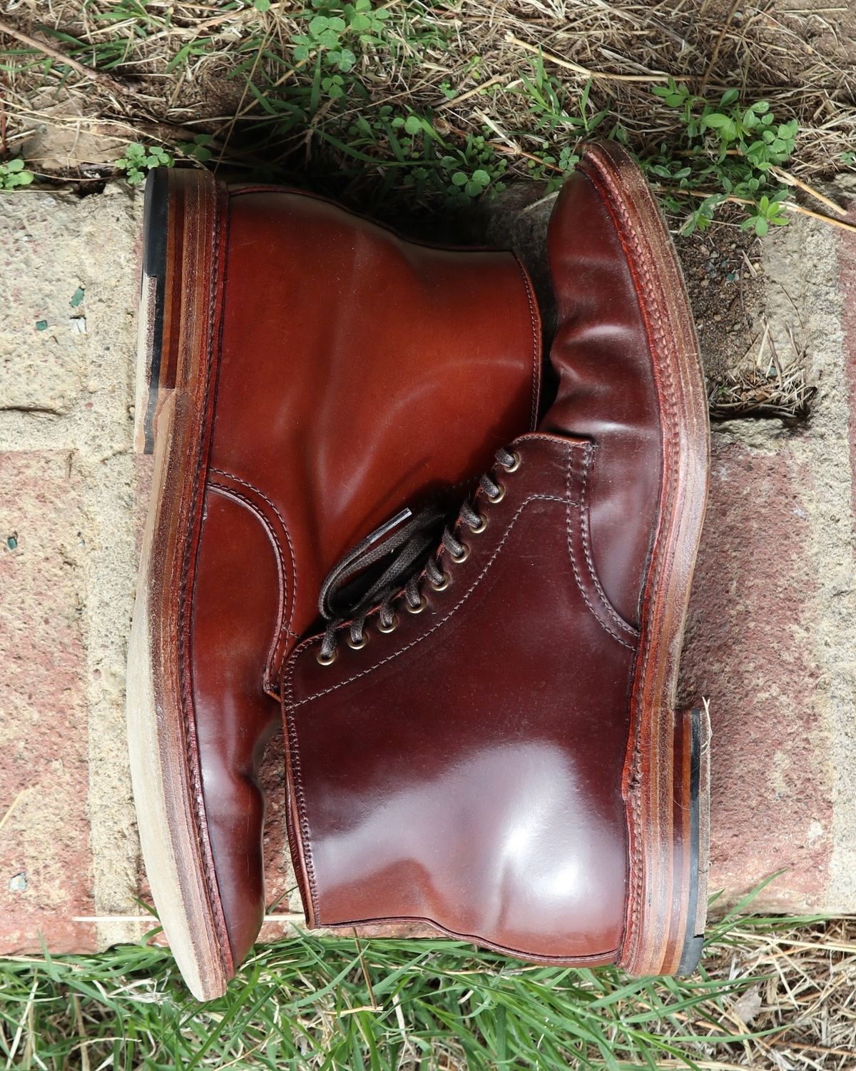 Photo by shaking.boots on April 5, 2025 of the Alden Plain Toe Boot in Horween Color 2 Shell Cordovan.