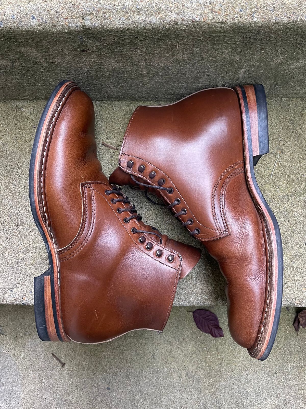 Photo by shaking.boots on November 4, 2022 of the White's Stevens (Plain Toe) in Horween British Tan Chromexcel.