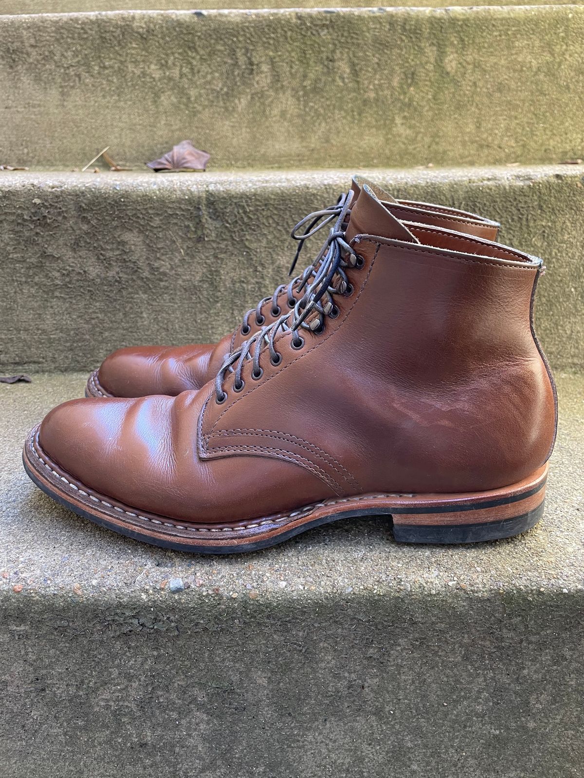 Photo by shaking.boots on February 3, 2023 of the White's Stevens (Plain Toe) in Horween British Tan Chromexcel.