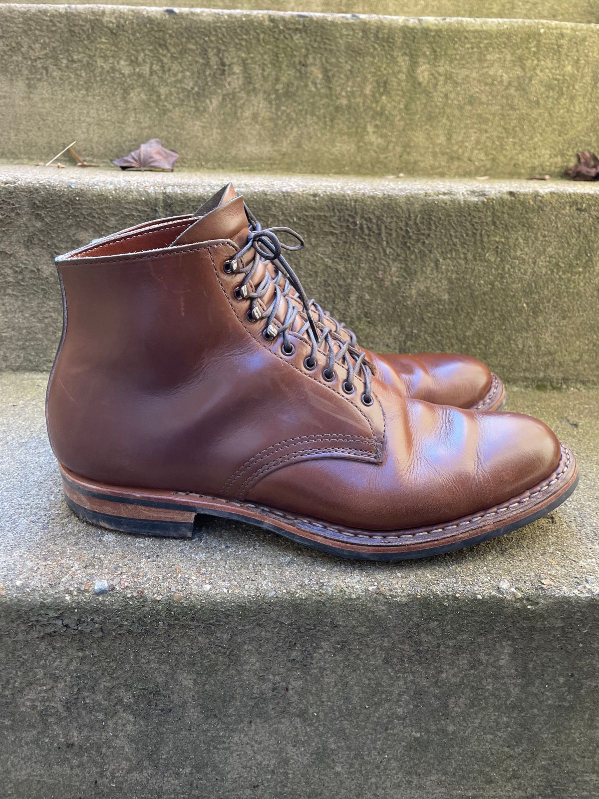 Photo by shaking.boots on February 3, 2023 of the White's Stevens (Plain Toe) in Horween British Tan Chromexcel.