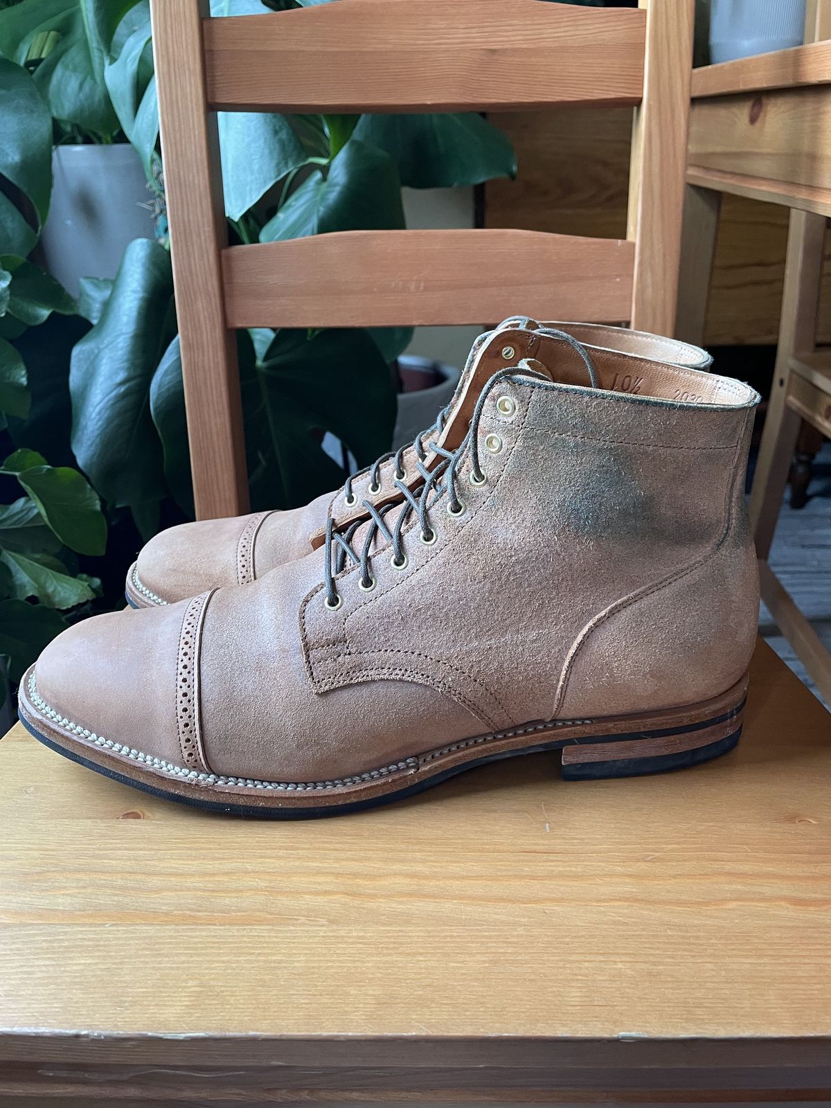 Photo by shaking.boots on January 5, 2022 of the Viberg Service Boot BCT in Unknown Material.