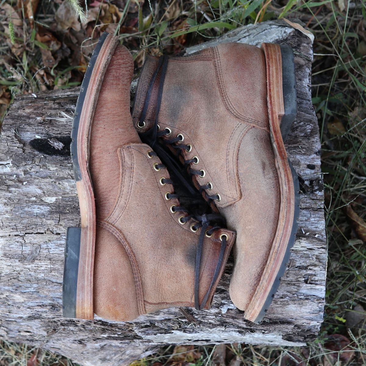 Photo by shaking.boots on November 6, 2023 of the White's MP-Sherman Plain Toe in New Rosewood Waxed Elk Unicorn.