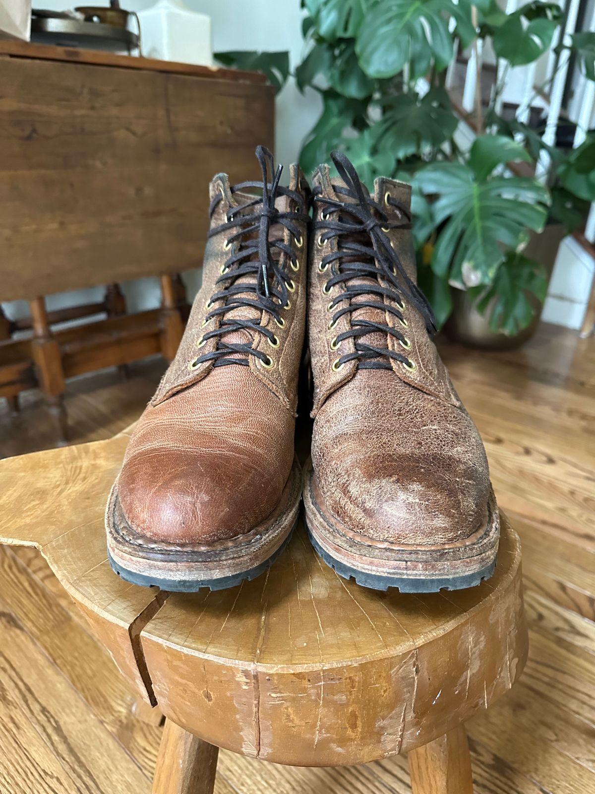 Photo by shaking.boots on March 5, 2024 of the White's MP-Sherman Plain Toe in New Rosewood Waxed Elk Unicorn.