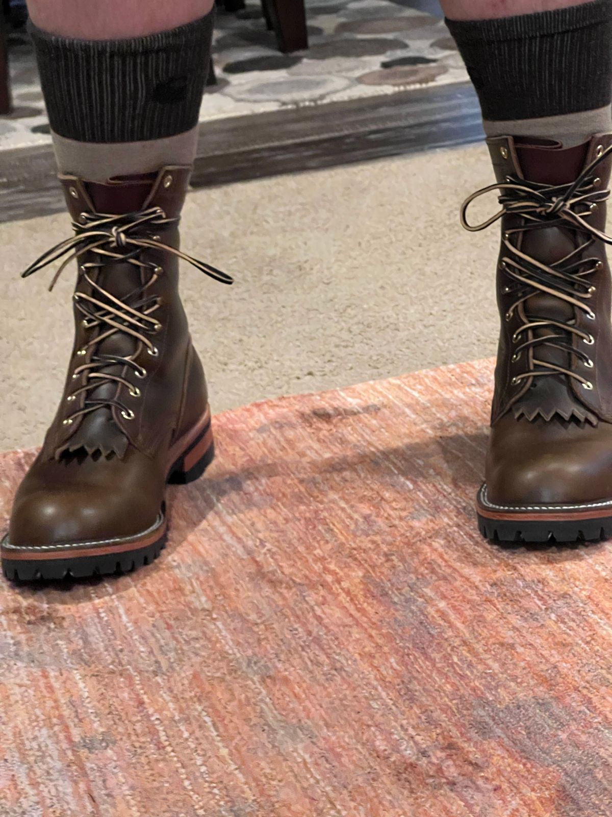 Photo by thechadthebootguy on October 2, 2022 of the Nicks Overlander in Horween Olive Chromexcel.