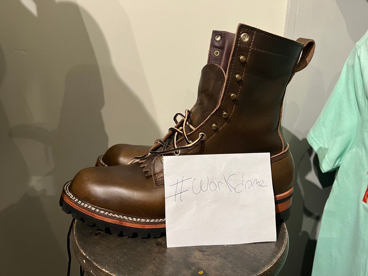 Photo by thechadthebootguy on October 2, 2022 of the Nicks Overlander in Horween Olive Chromexcel.