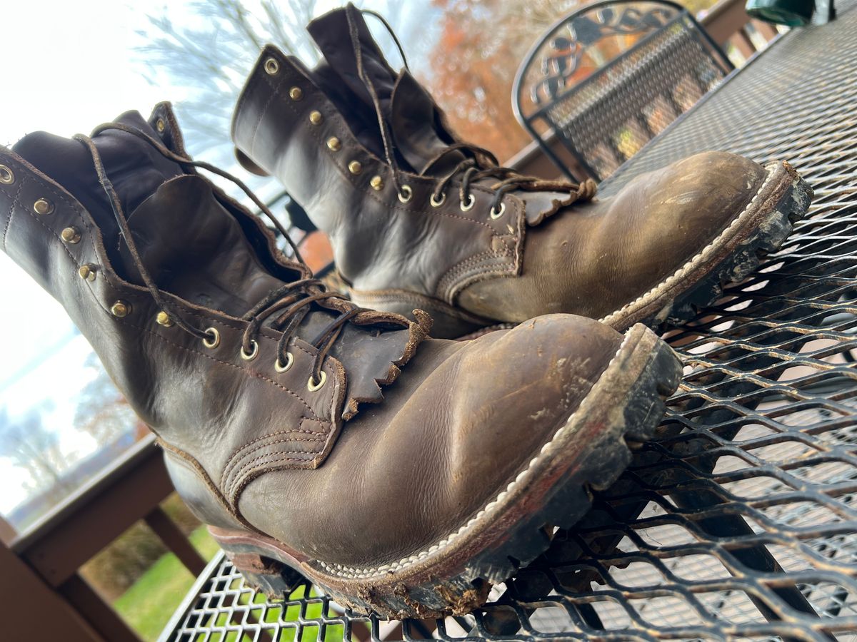 Photo by thechadthebootguy on November 1, 2022 of the Nicks Overlander in Horween Olive Chromexcel.