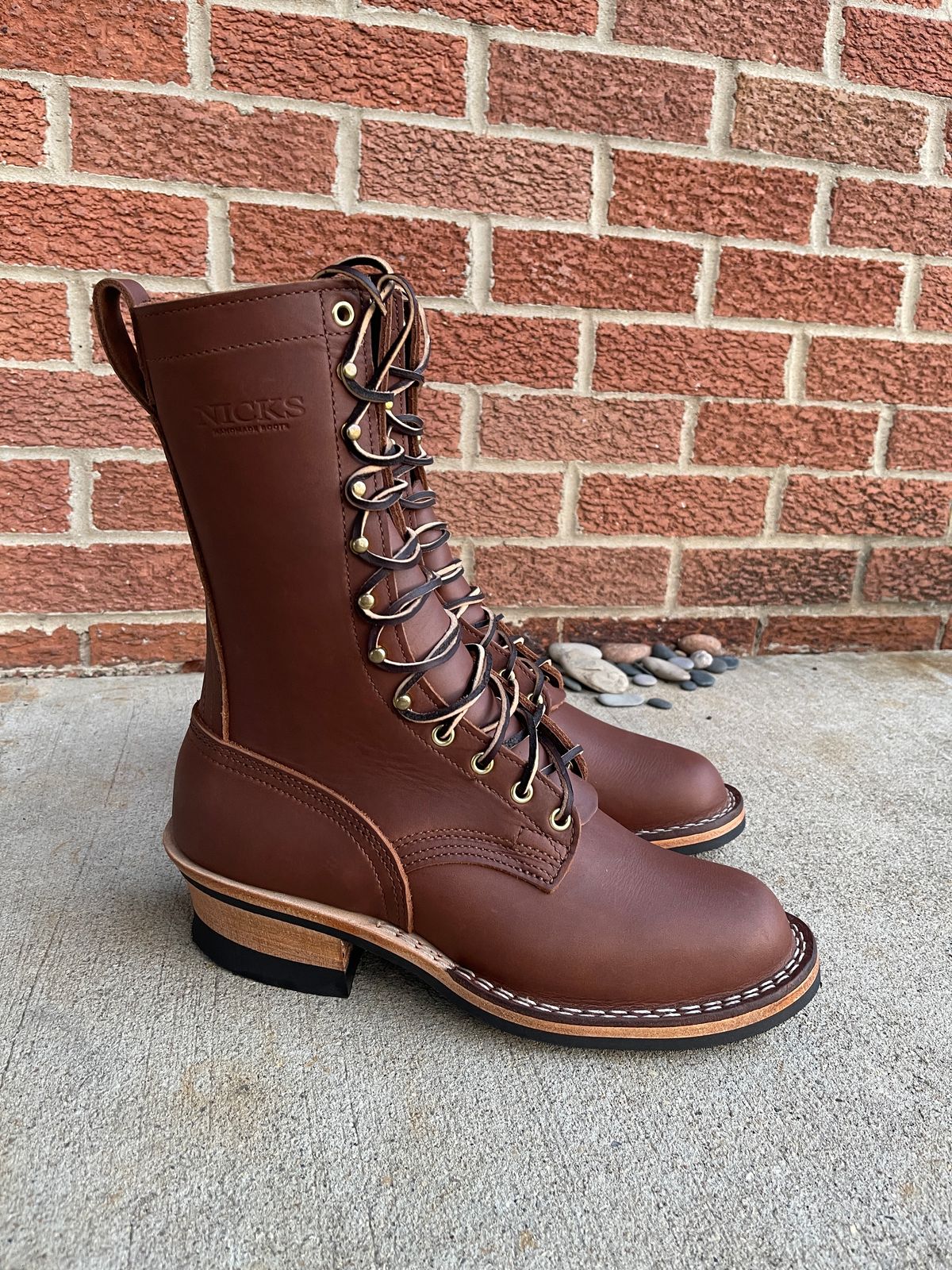 Photo by Macedo on November 1, 2023 of the Nicks Ranger in Seidel 1964 Brown.