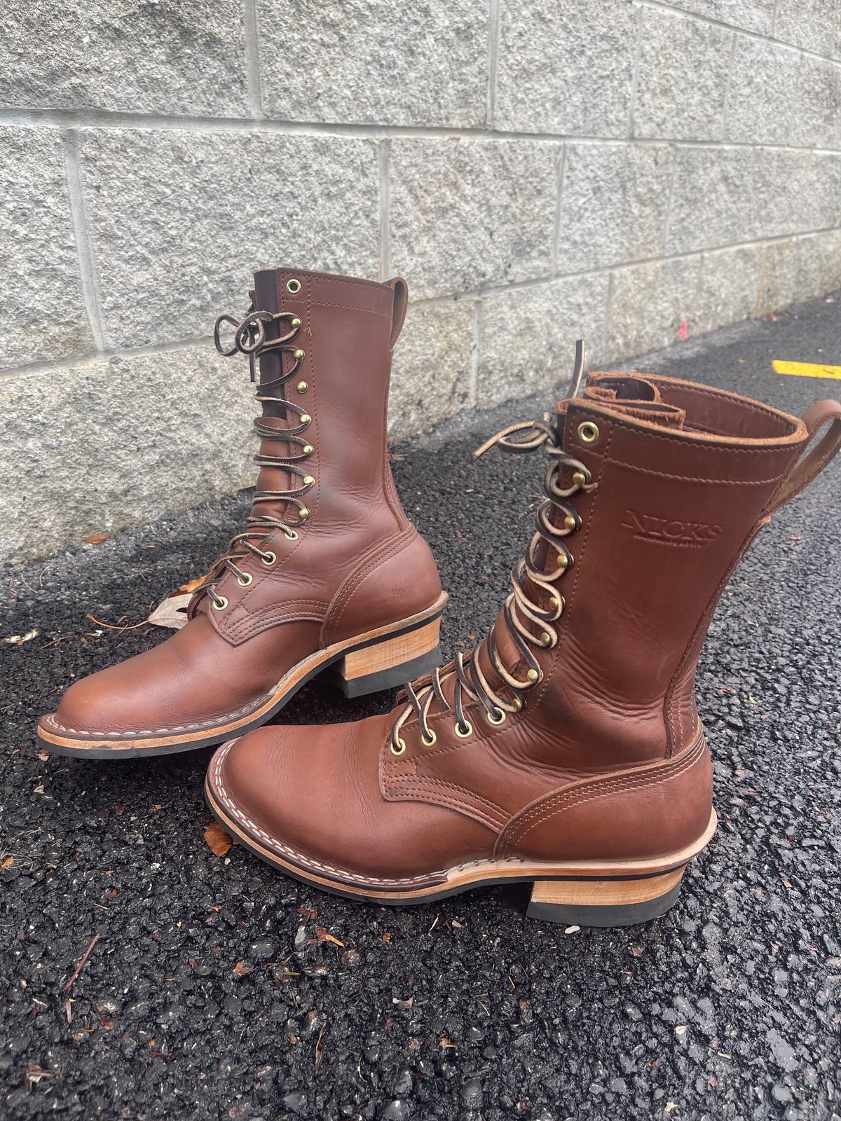 Photo by Macedo on December 3, 2023 of the Nicks Ranger in Seidel 1964 Brown.