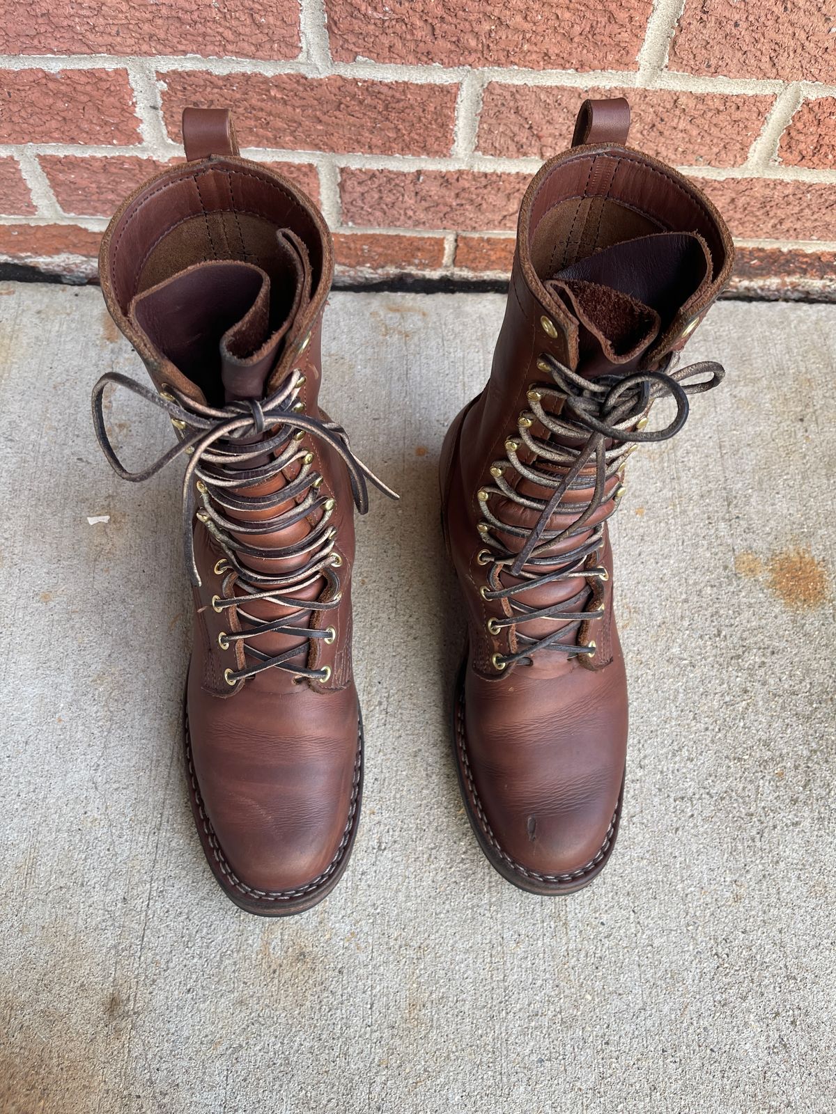 Photo by Macedo on April 5, 2024 of the Nicks Ranger in Seidel 1964 Brown.