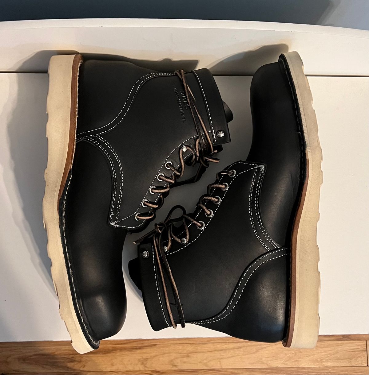 Photo by righturnclyde on November 10, 2022 of the White's Unknown Model in Seidel Black Oil Tan.